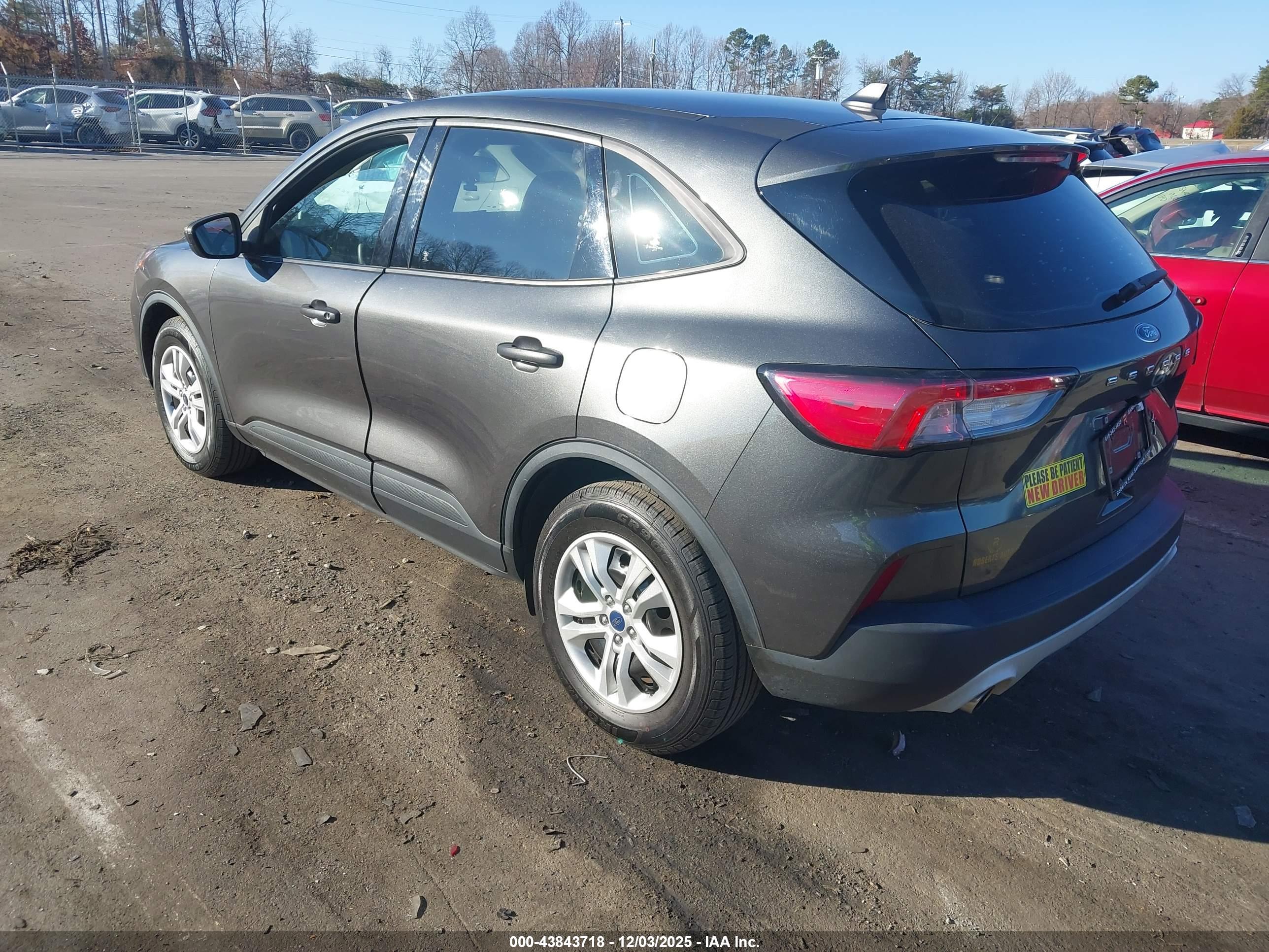 FORD ESCAPE image 3