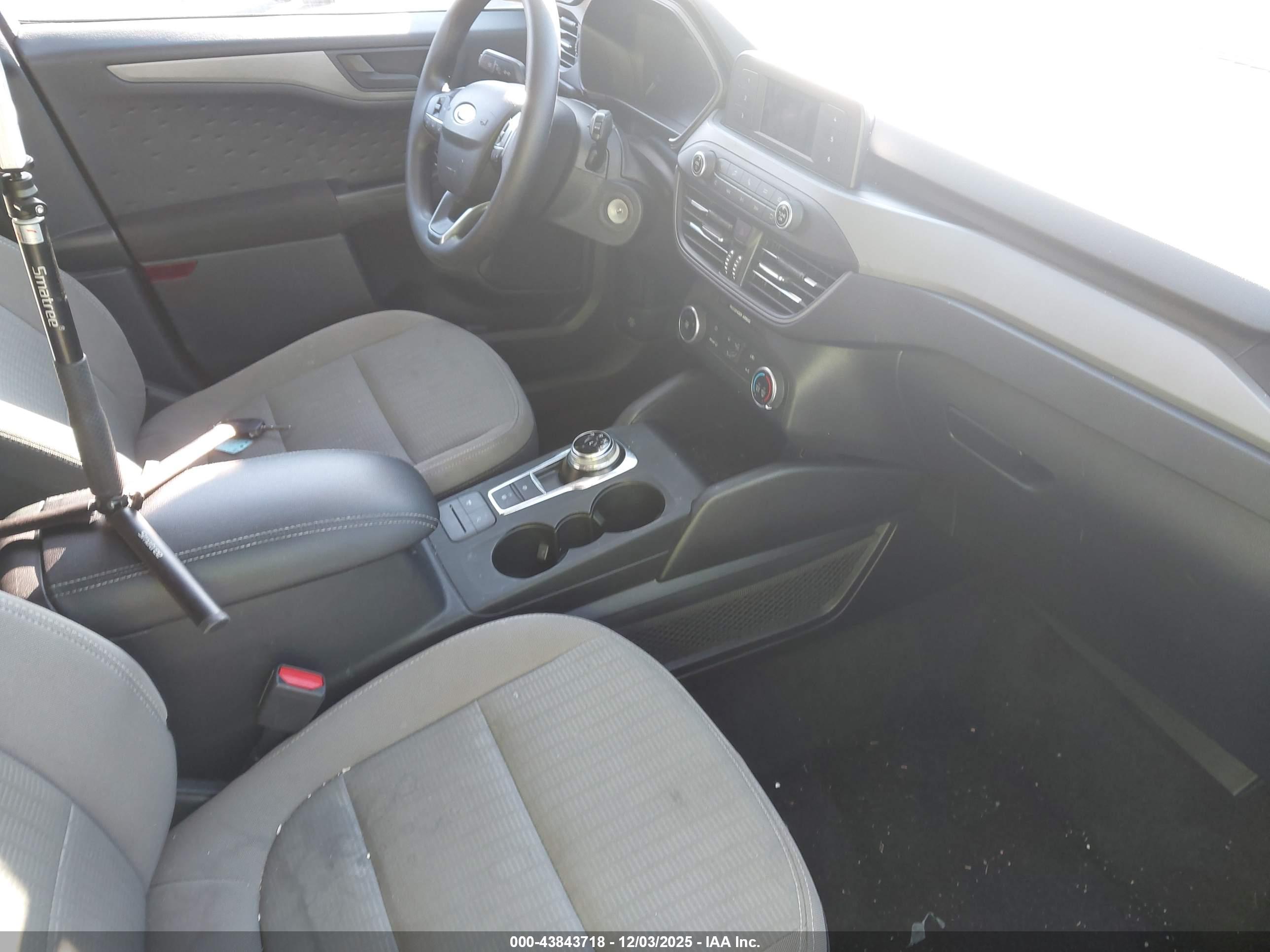 FORD ESCAPE image 5