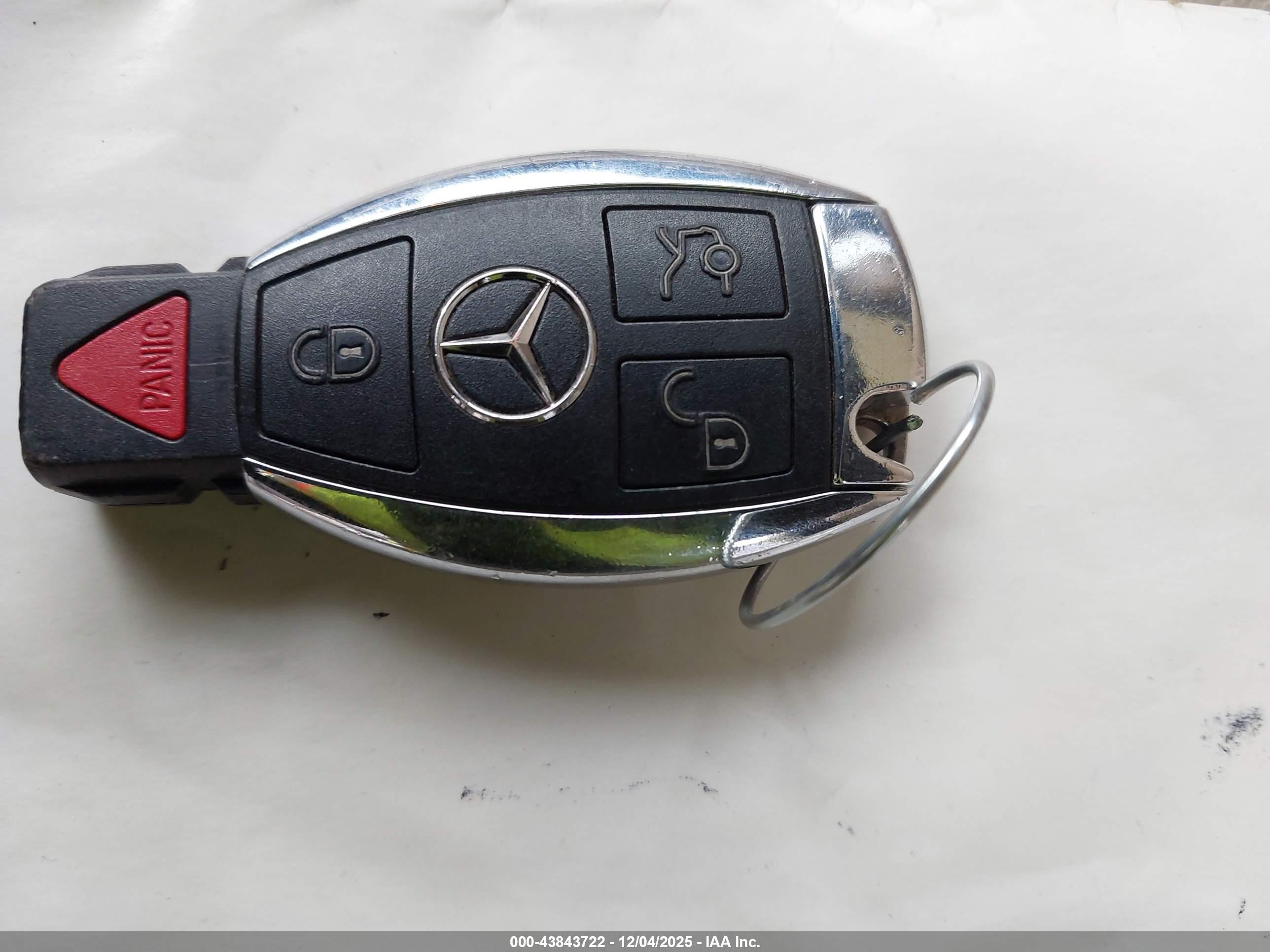 MERCEDES-BENZ GLK image 11
