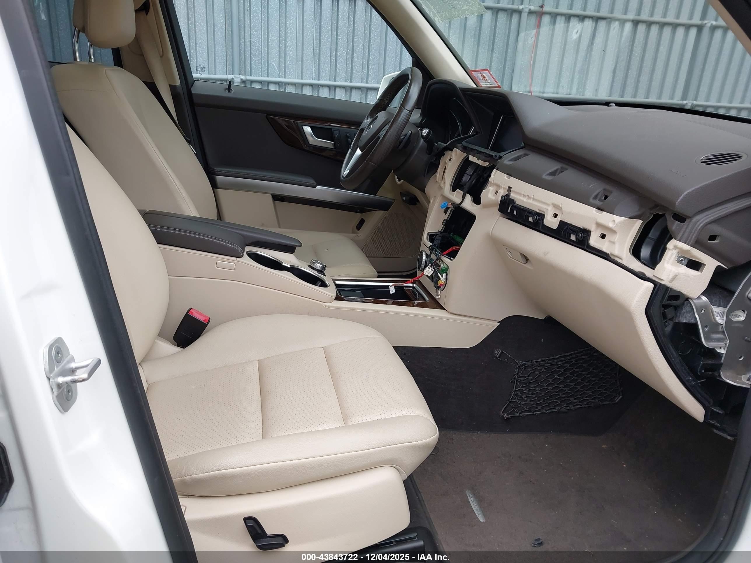 MERCEDES-BENZ GLK image 5