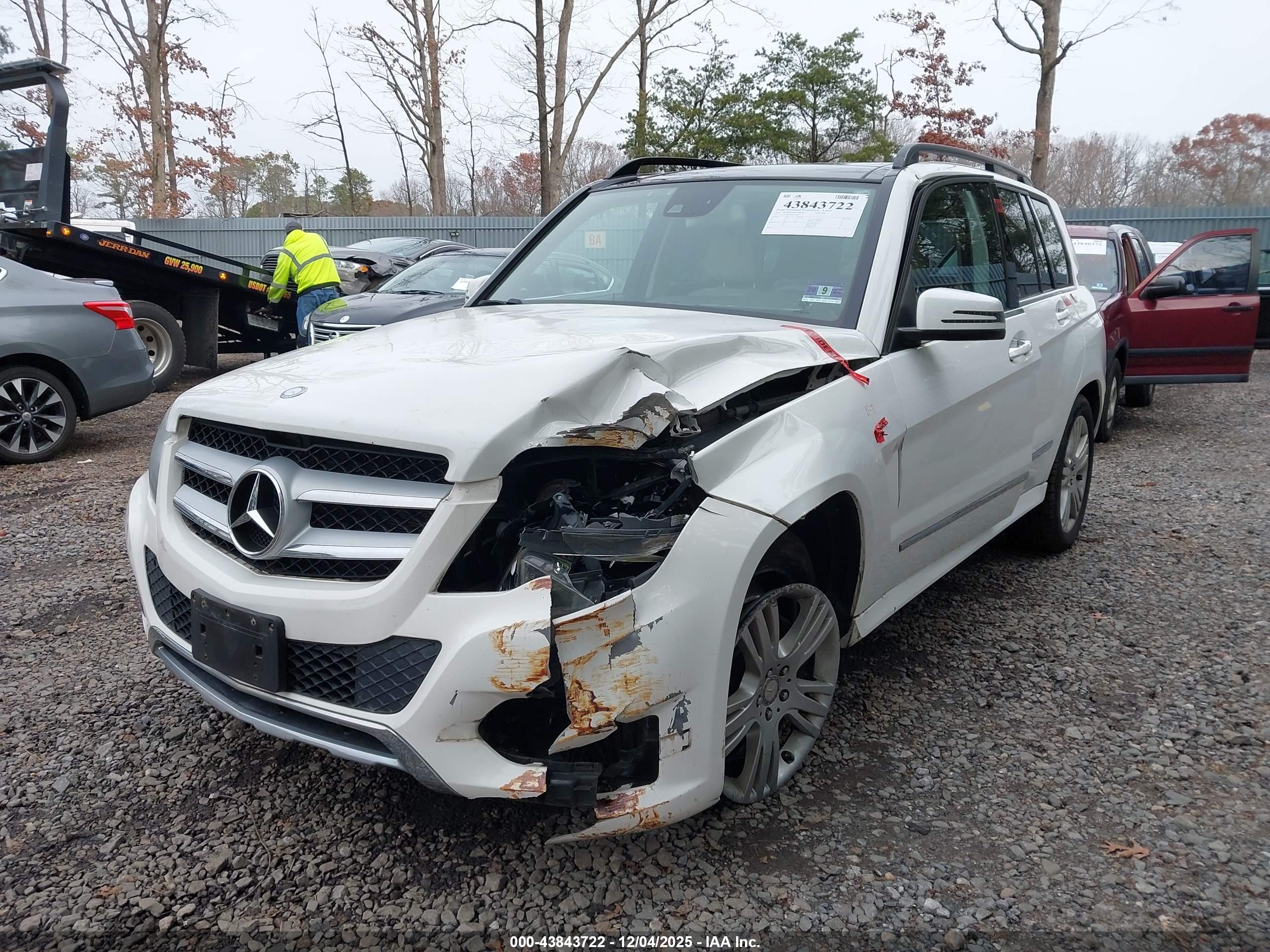 MERCEDES-BENZ GLK image 6