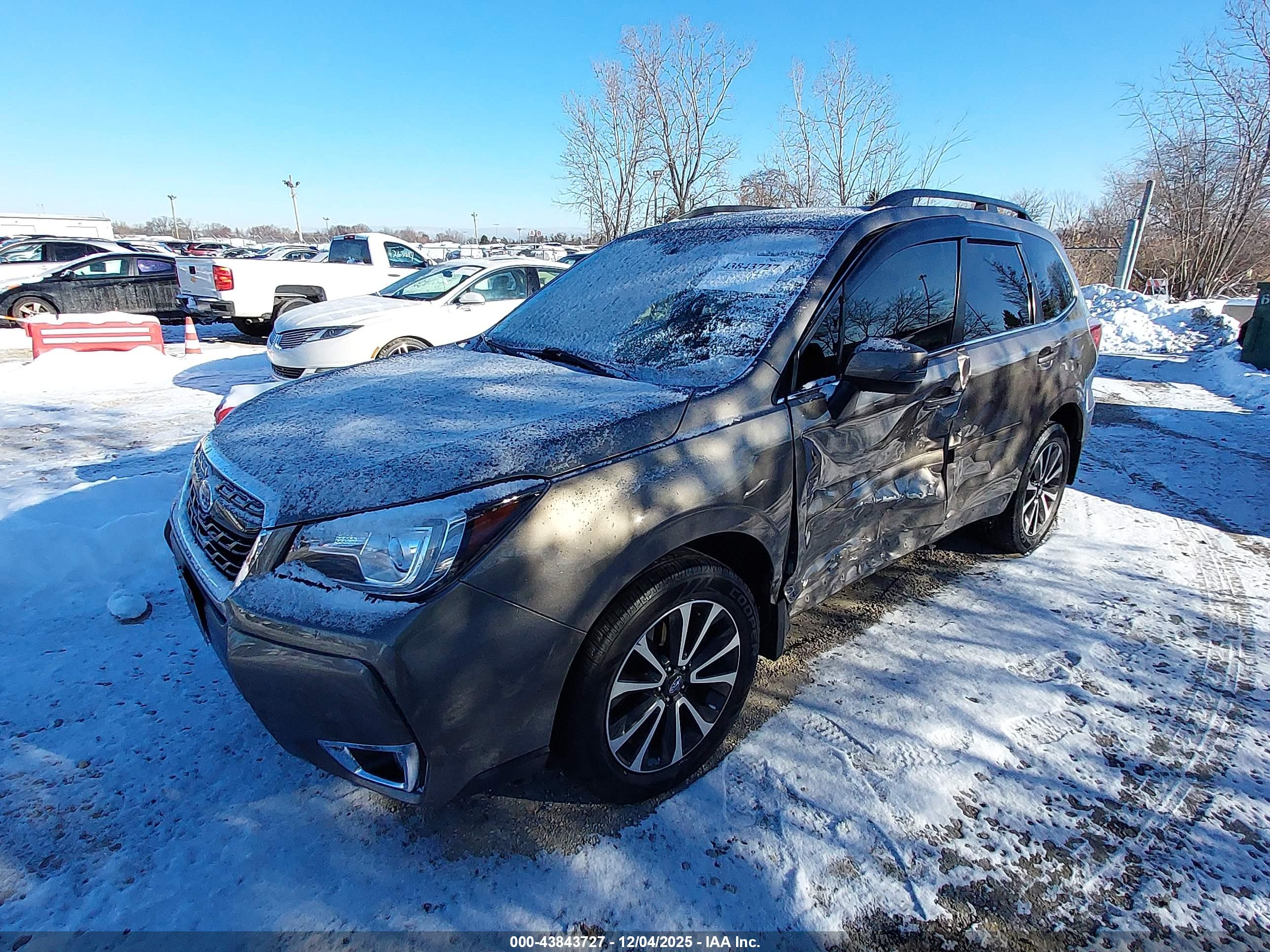 SUBARU FORESTER image 2