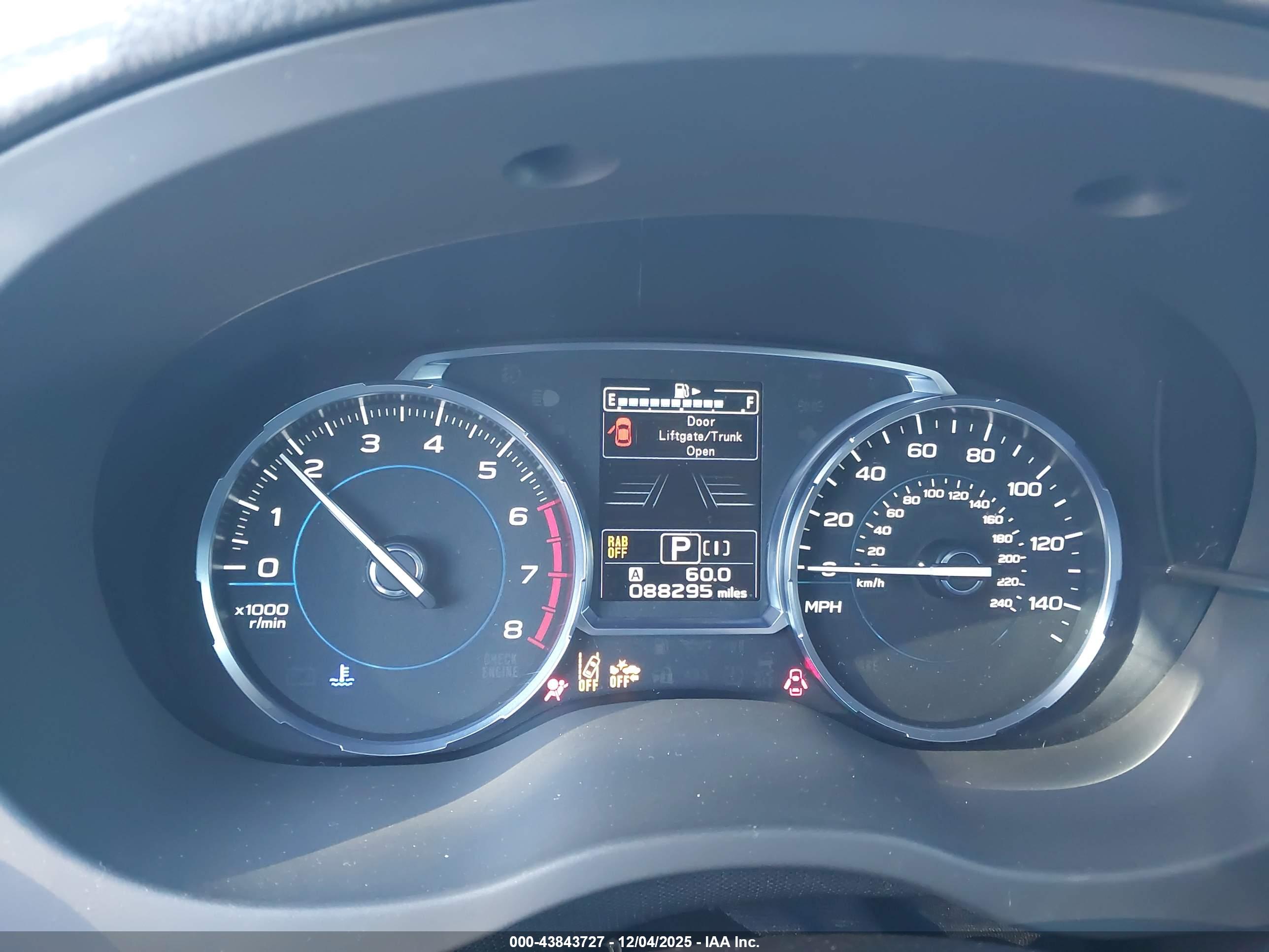 SUBARU FORESTER image 7
