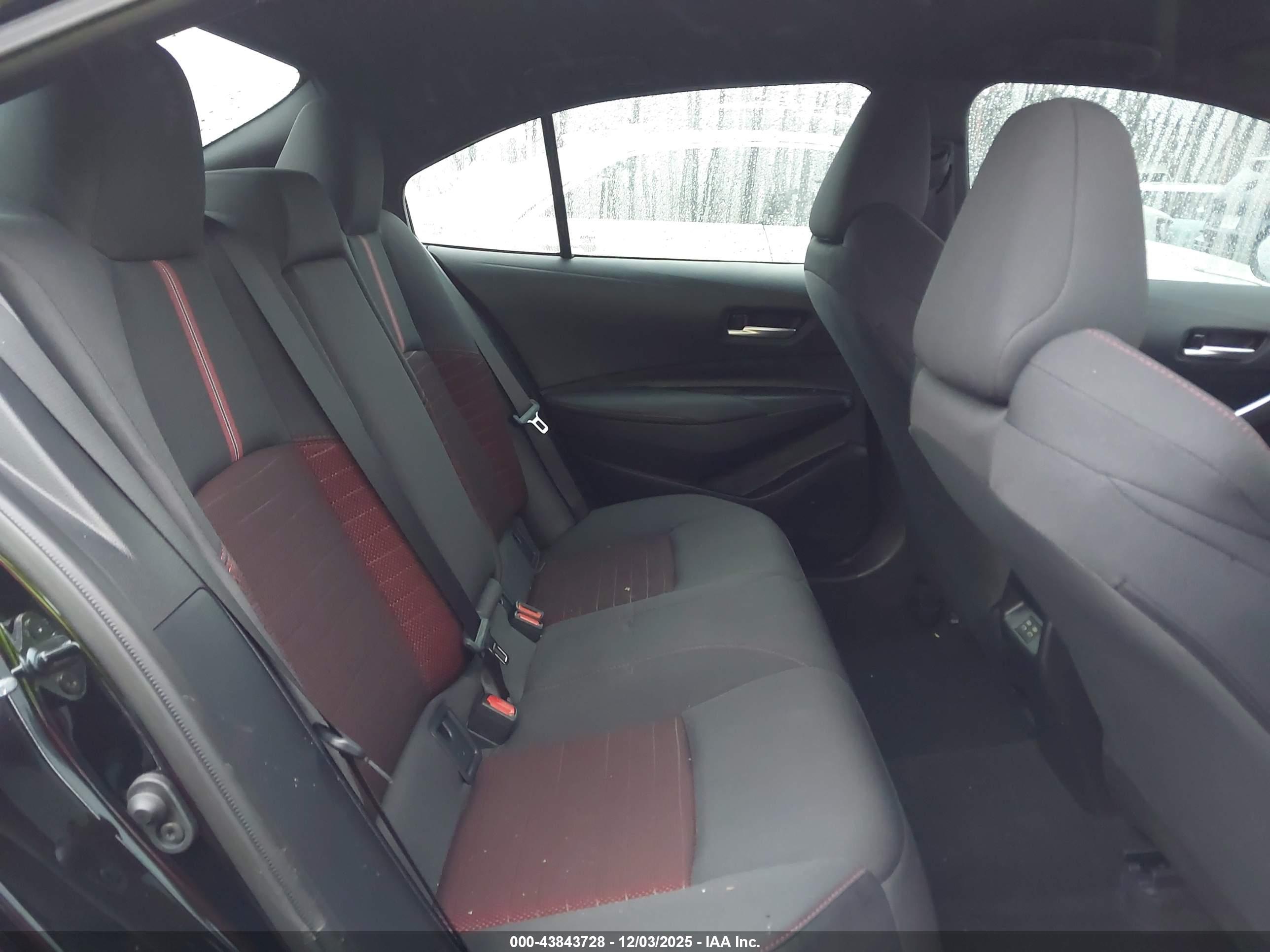TOYOTA COROLLA image 8