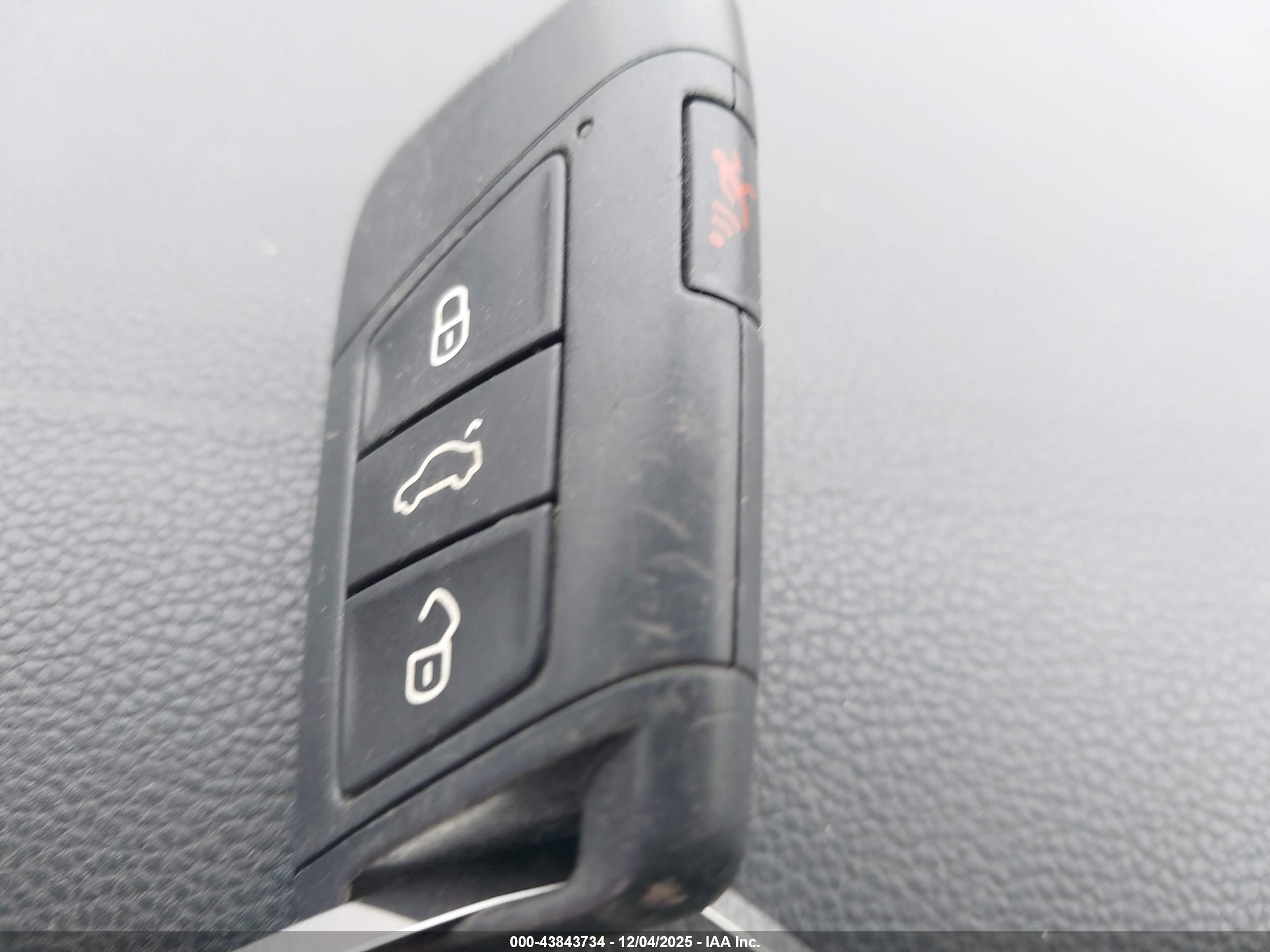 VOLKSWAGEN JETTA image 11
