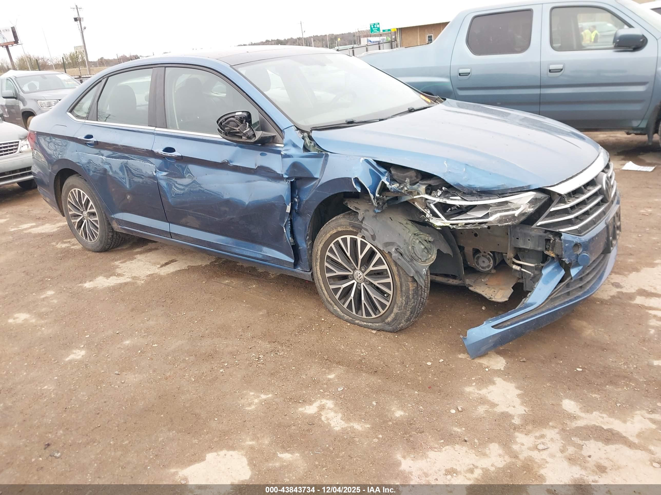 VOLKSWAGEN JETTA image 6