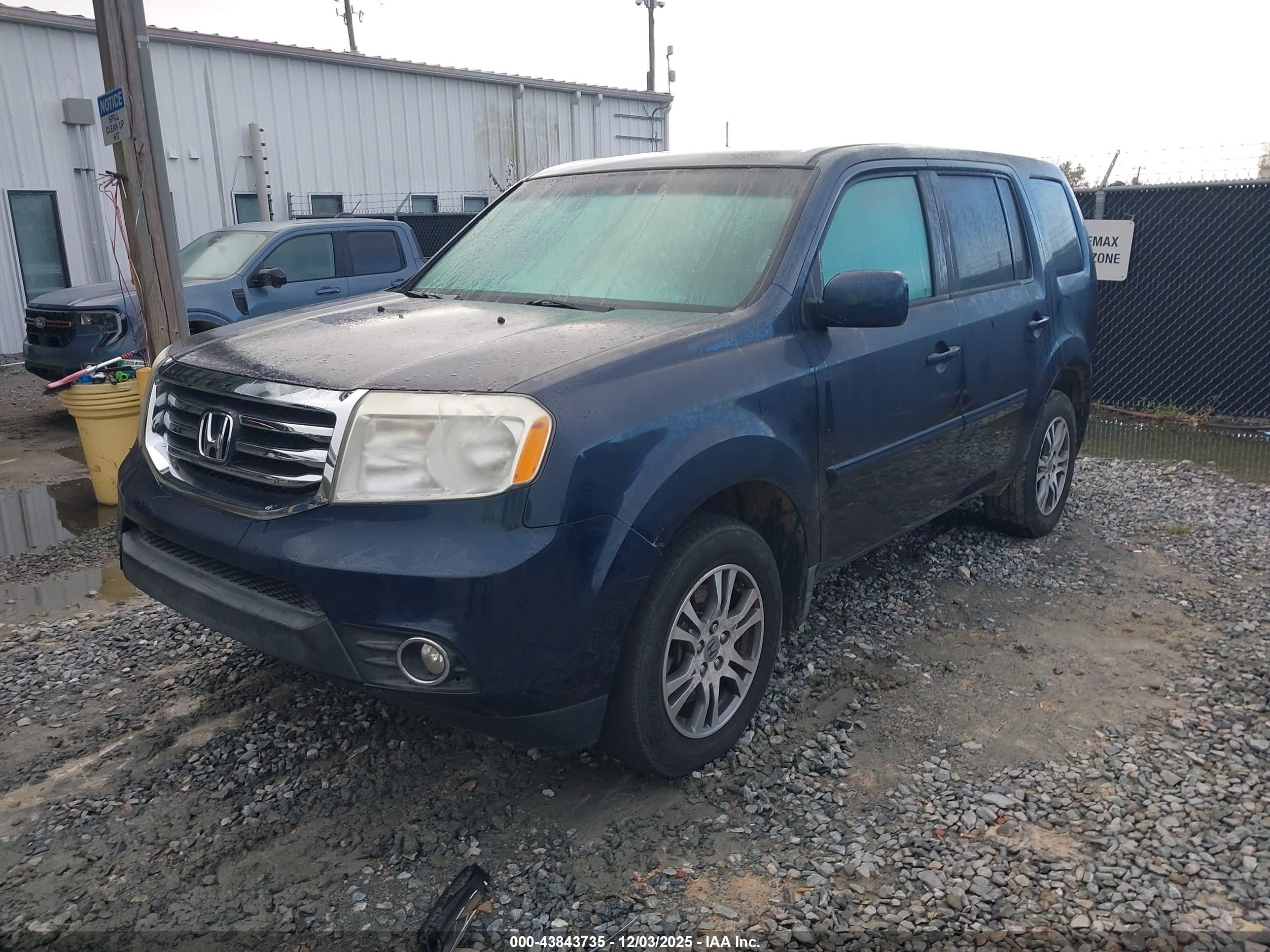 HONDA PILOT image 2