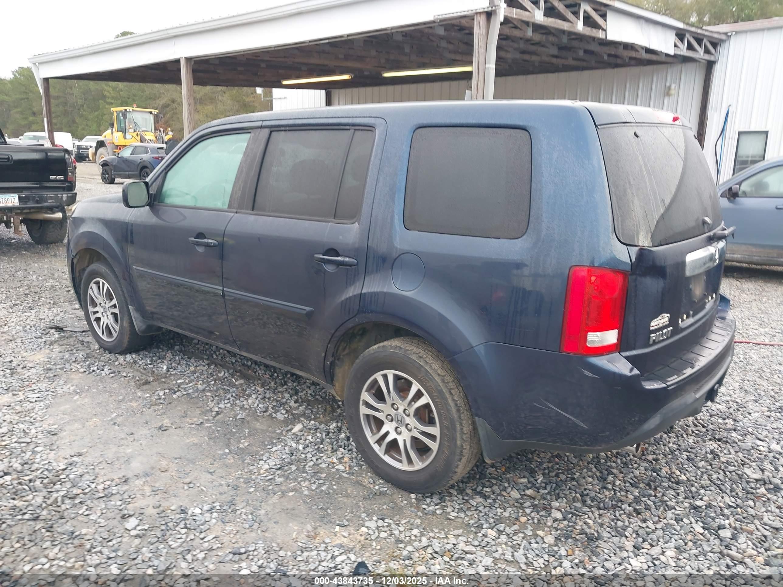 HONDA PILOT image 3