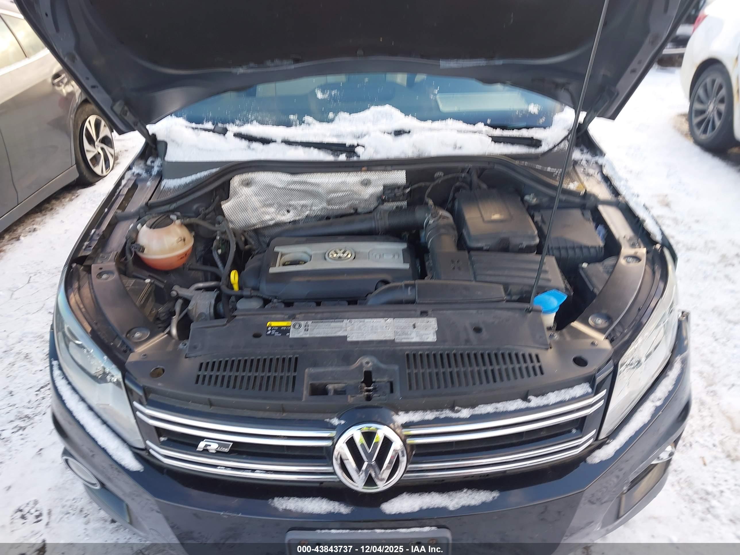 VOLKSWAGEN TIGUAN image 10