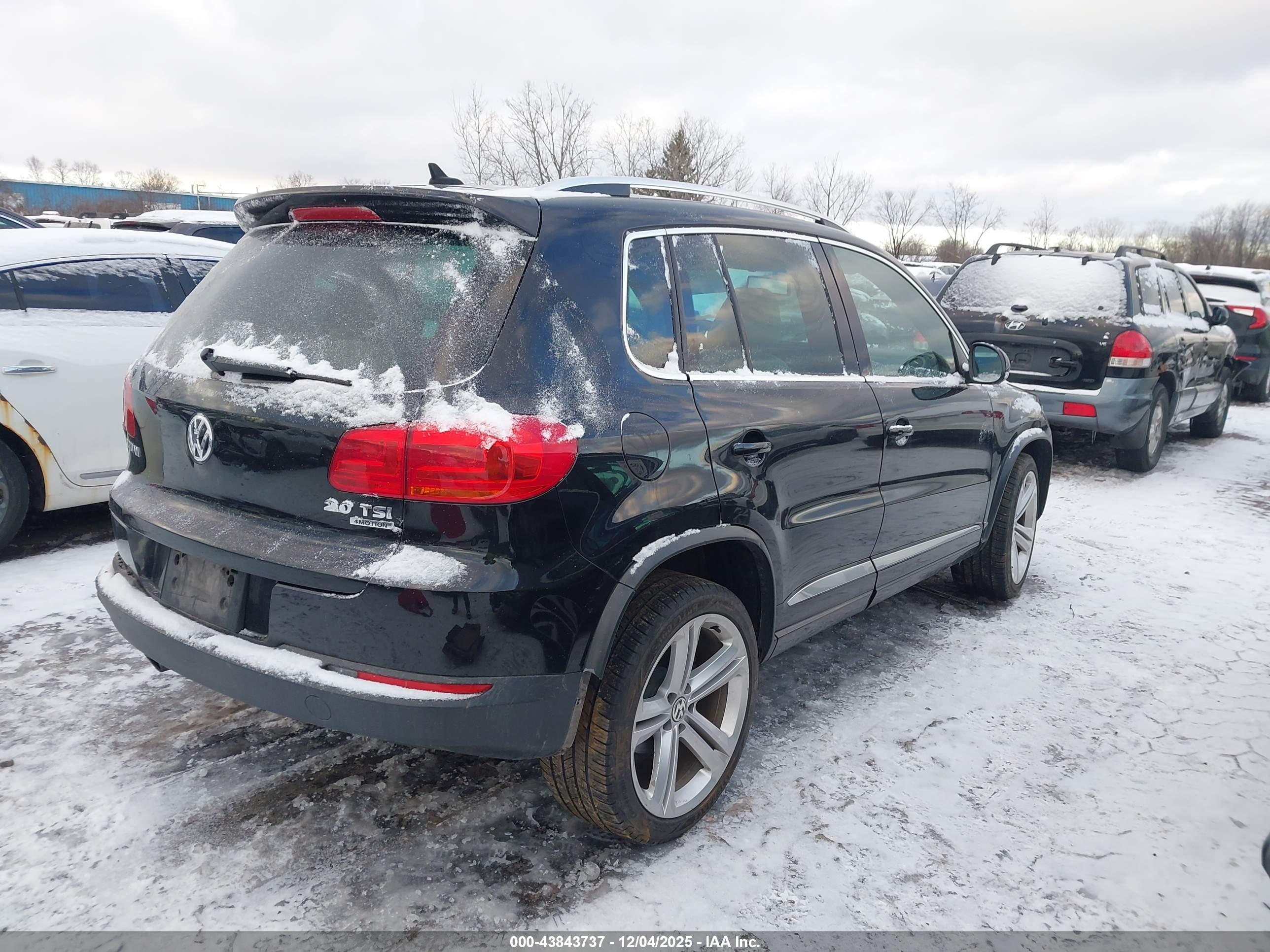 VOLKSWAGEN TIGUAN image 4