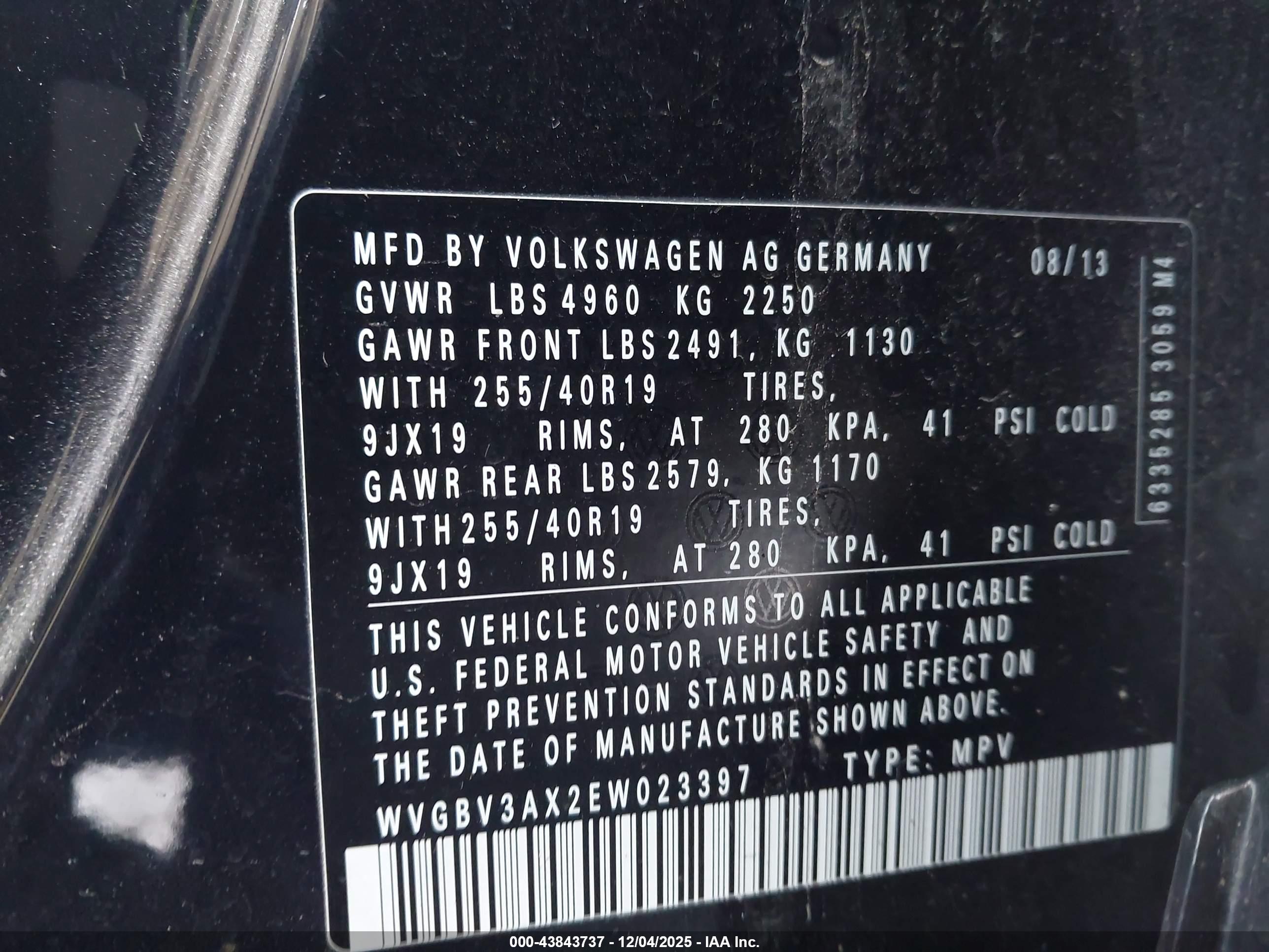 VOLKSWAGEN TIGUAN image 9