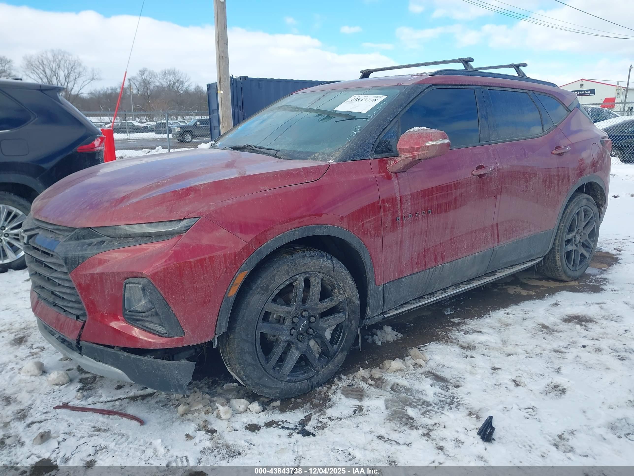 CHEVROLET BLAZER image 2