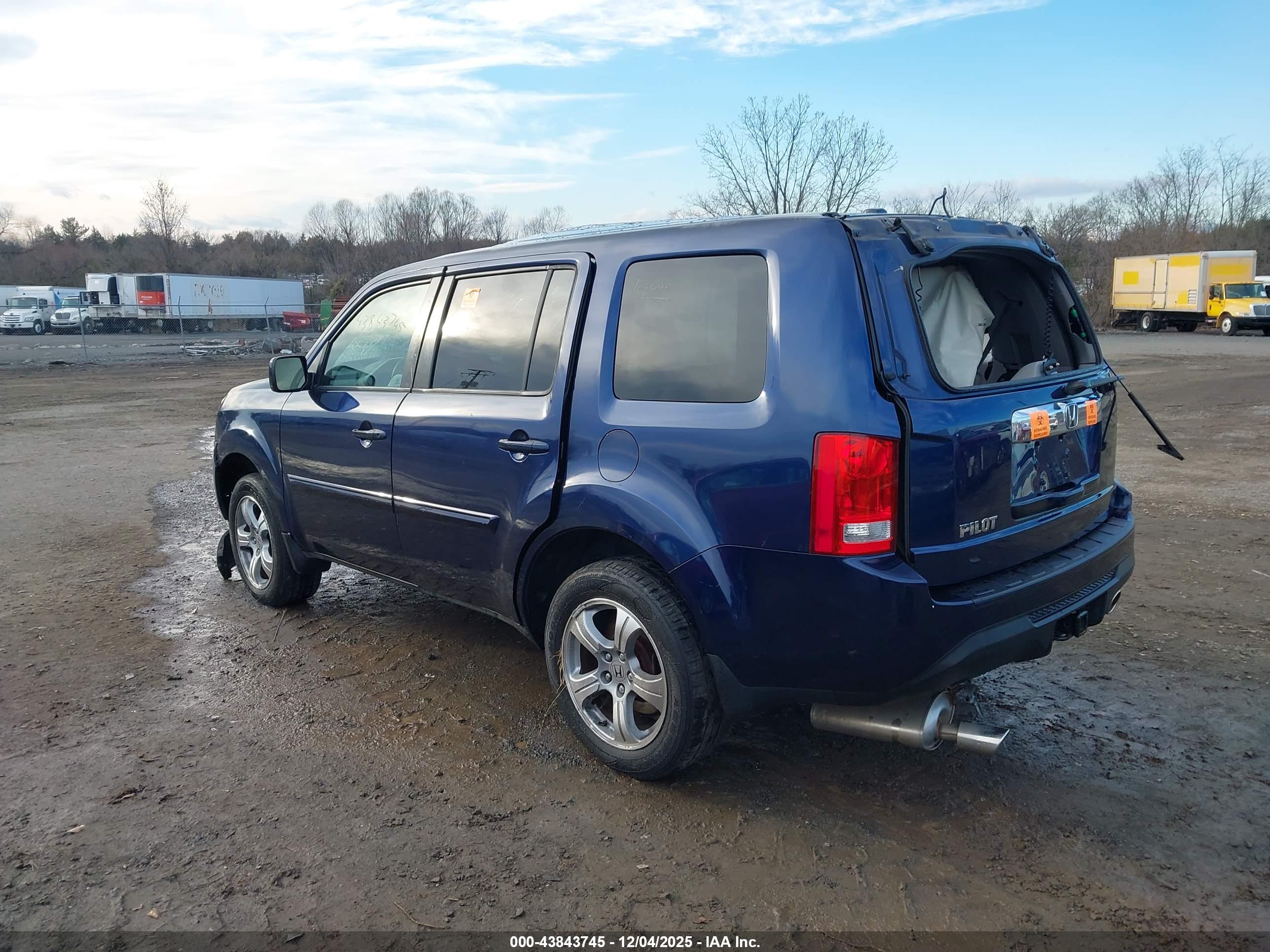 HONDA PILOT image 3