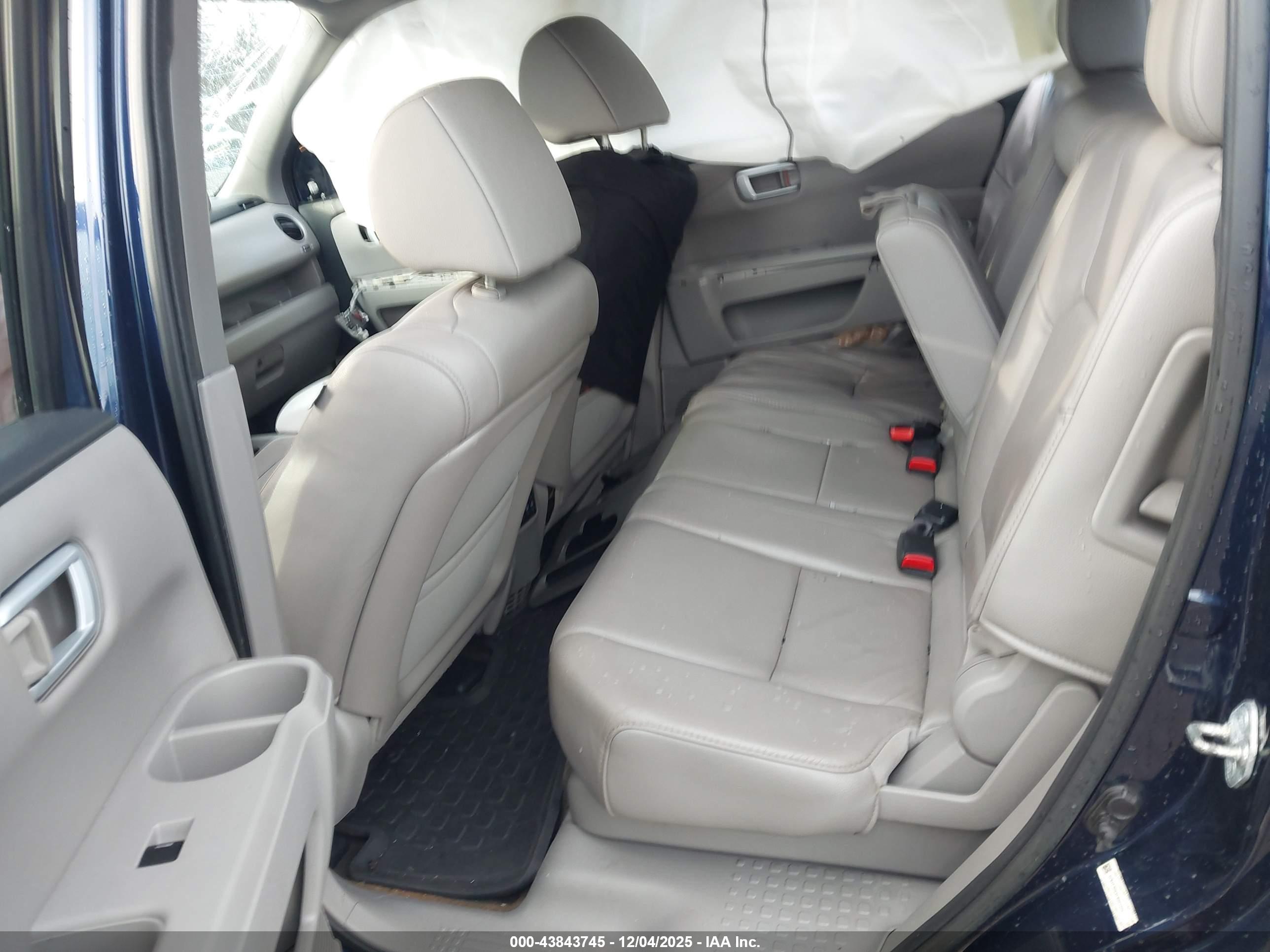 HONDA PILOT image 8