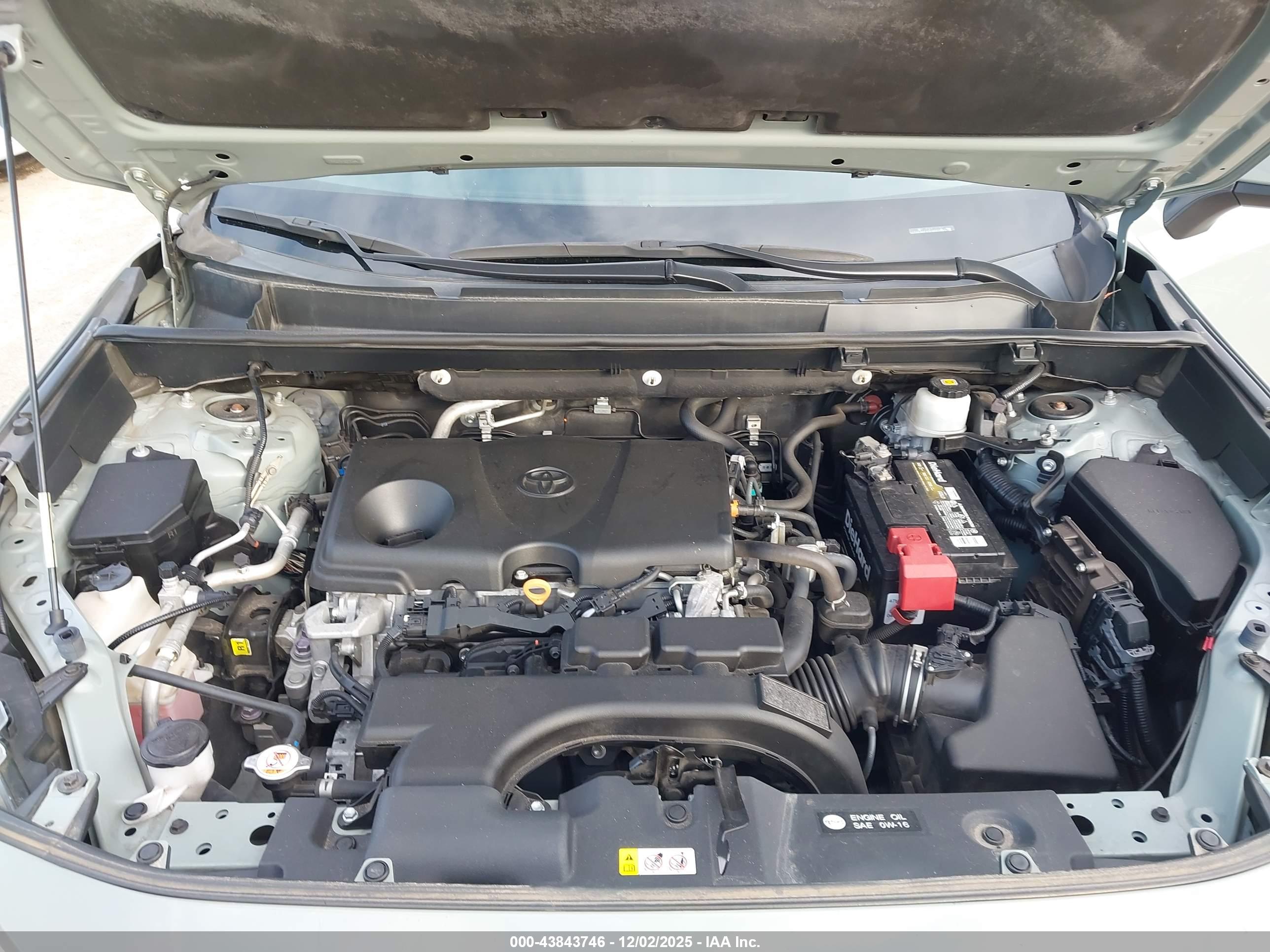 TOYOTA RAV4 image 10