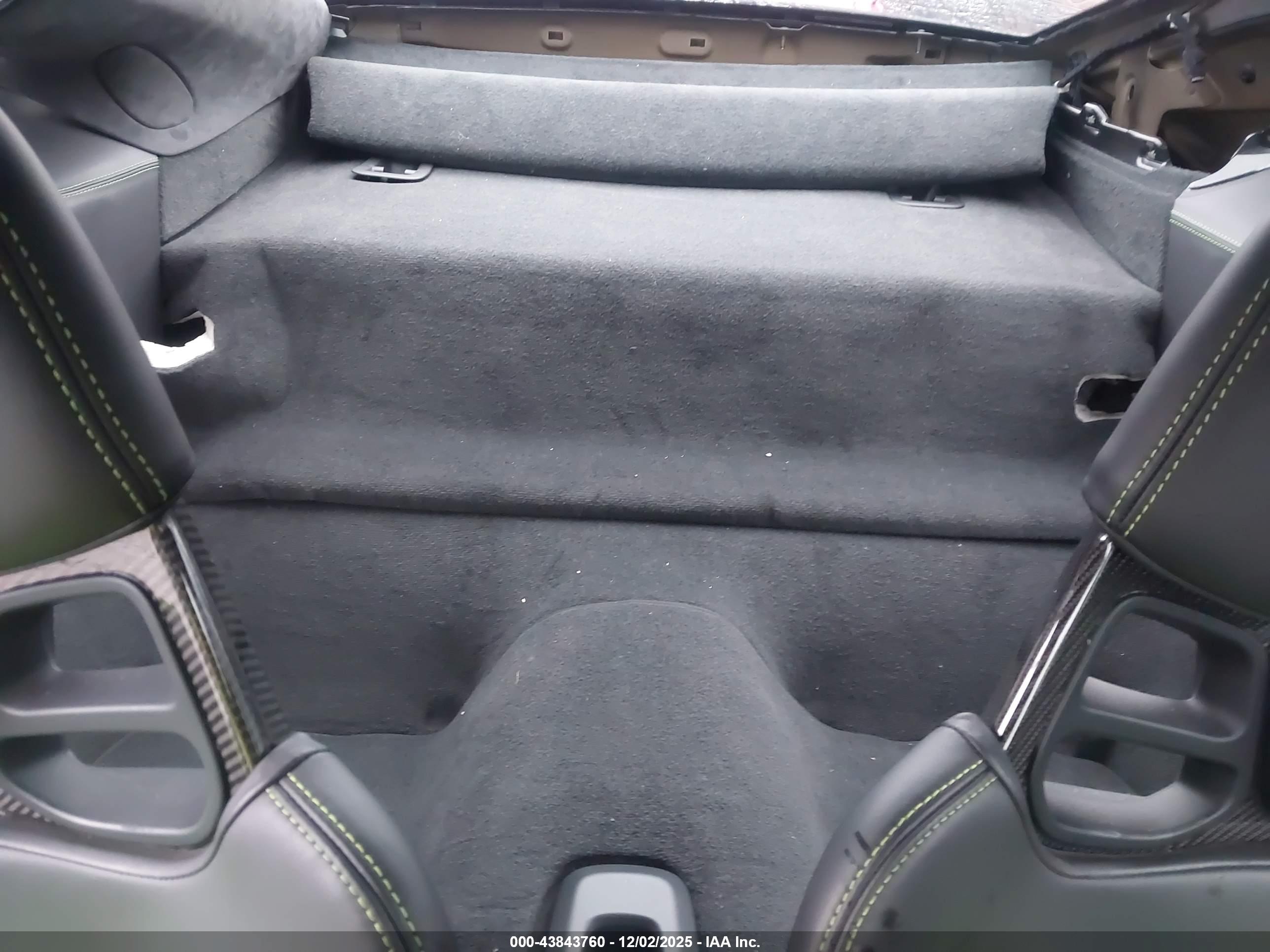PORSCHE 911 image 8