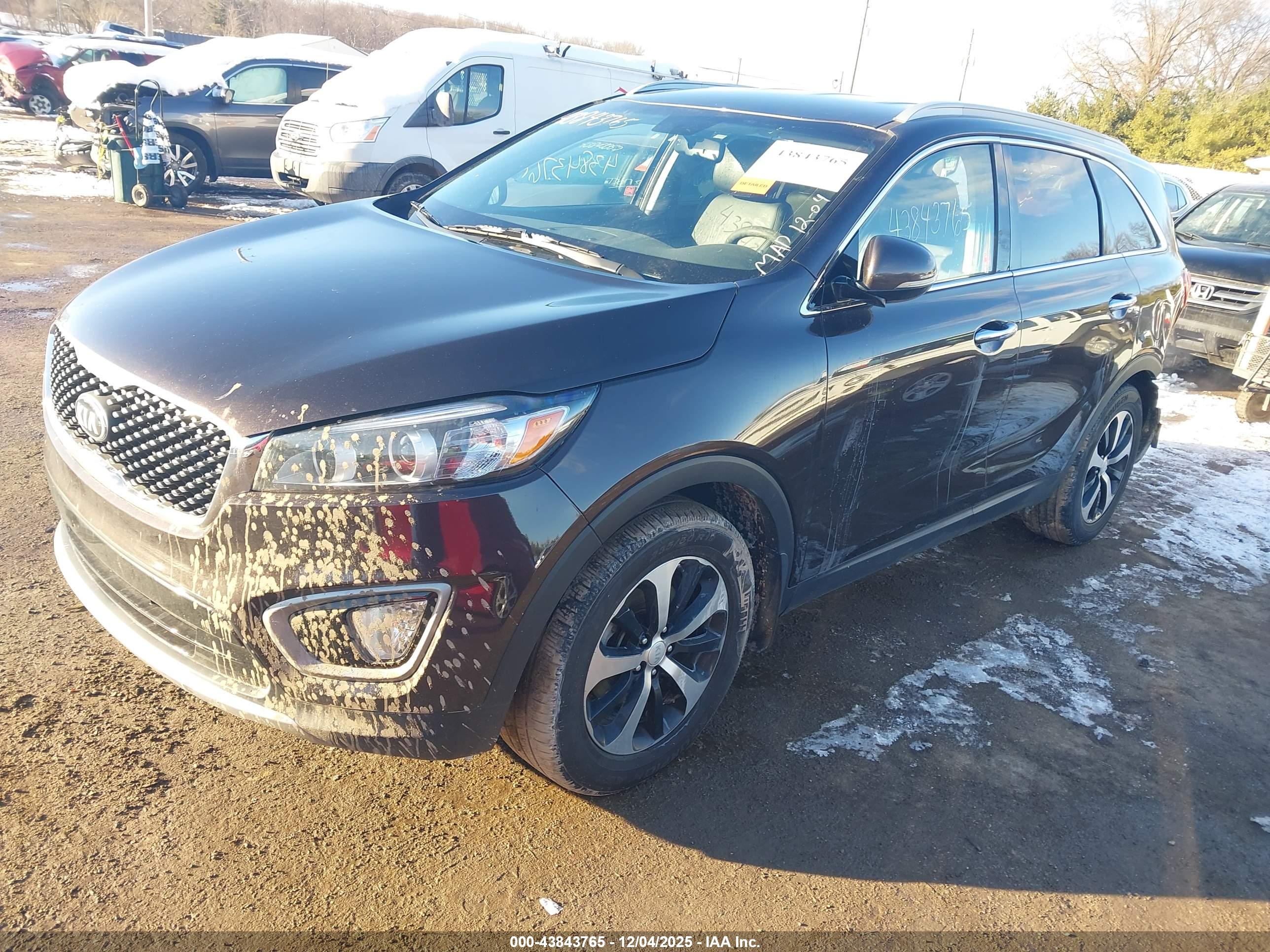 KIA SORENTO image 2