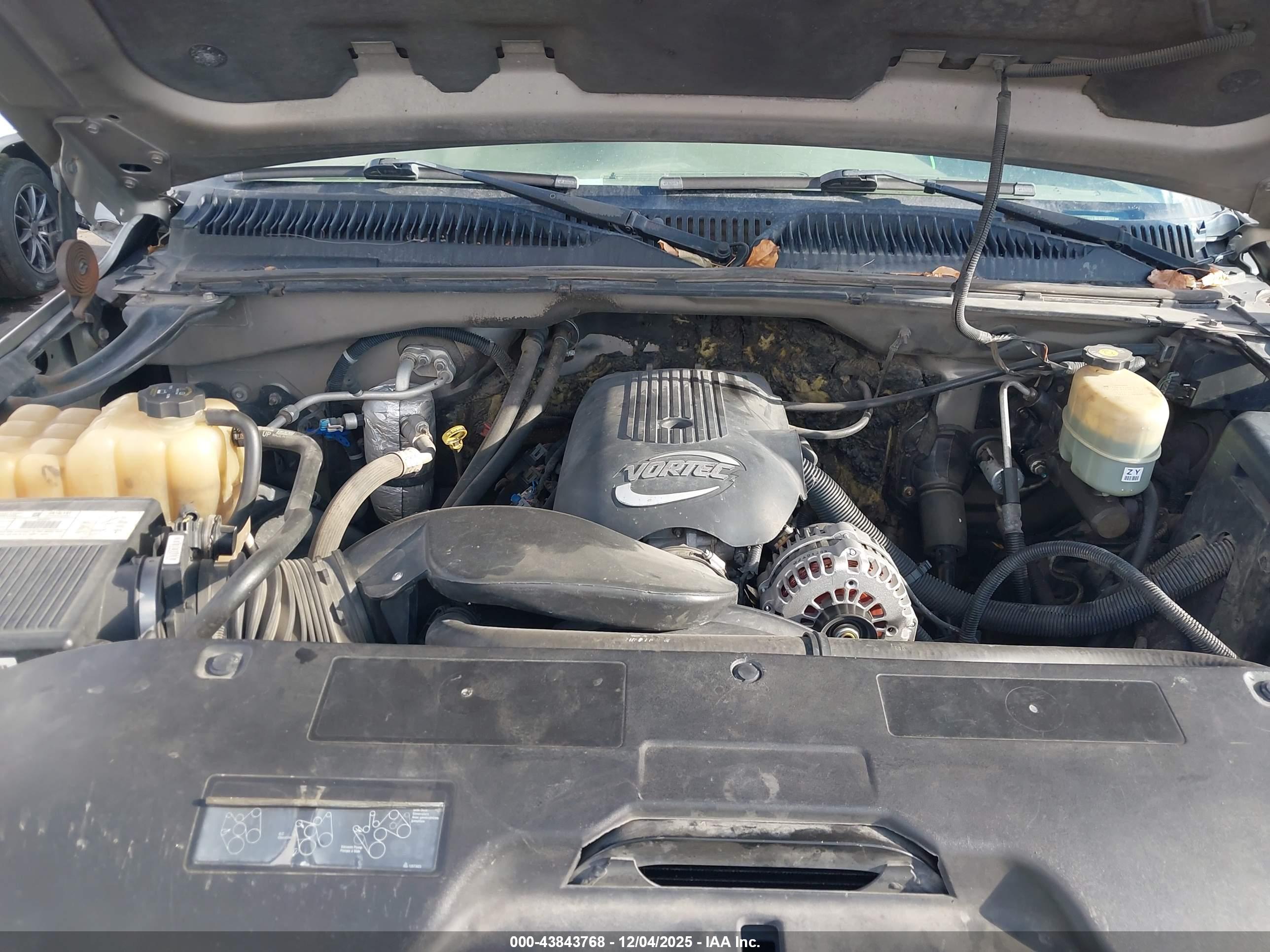 CHEVROLET SILVERADO image 10