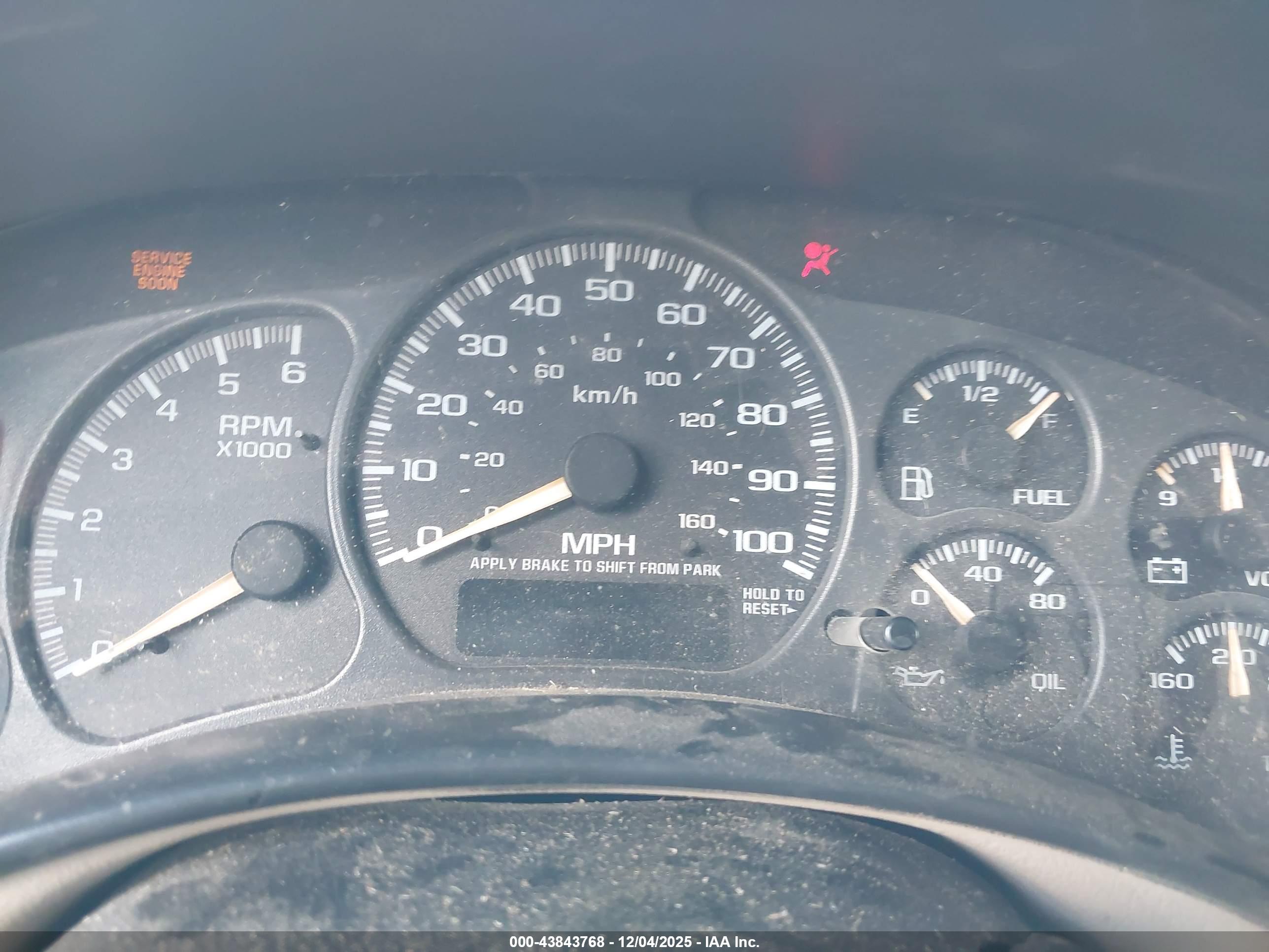CHEVROLET SILVERADO image 7