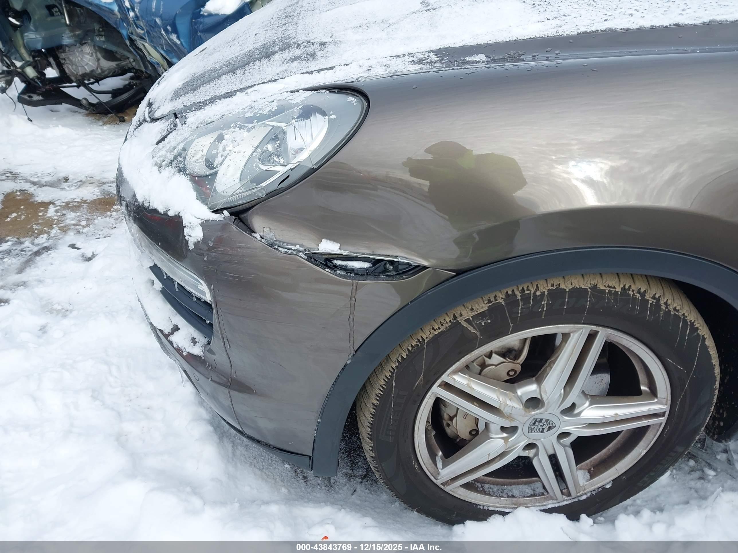 PORSCHE CAYENNE image 6