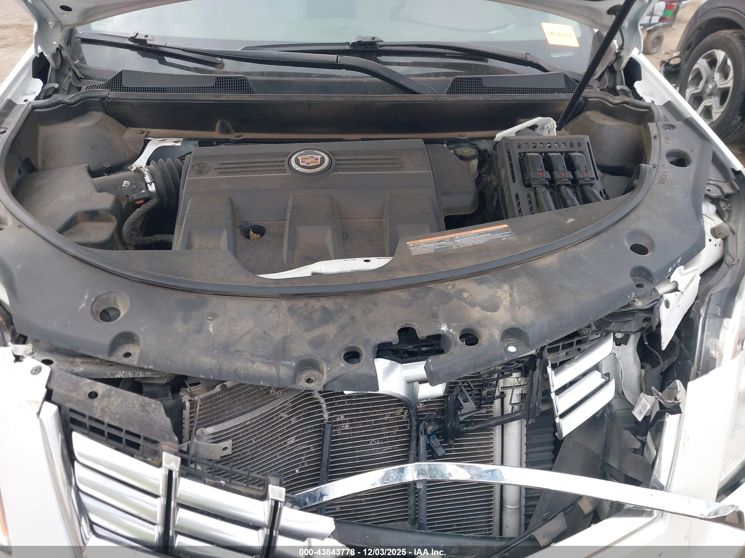 CADILLAC SRX image 10