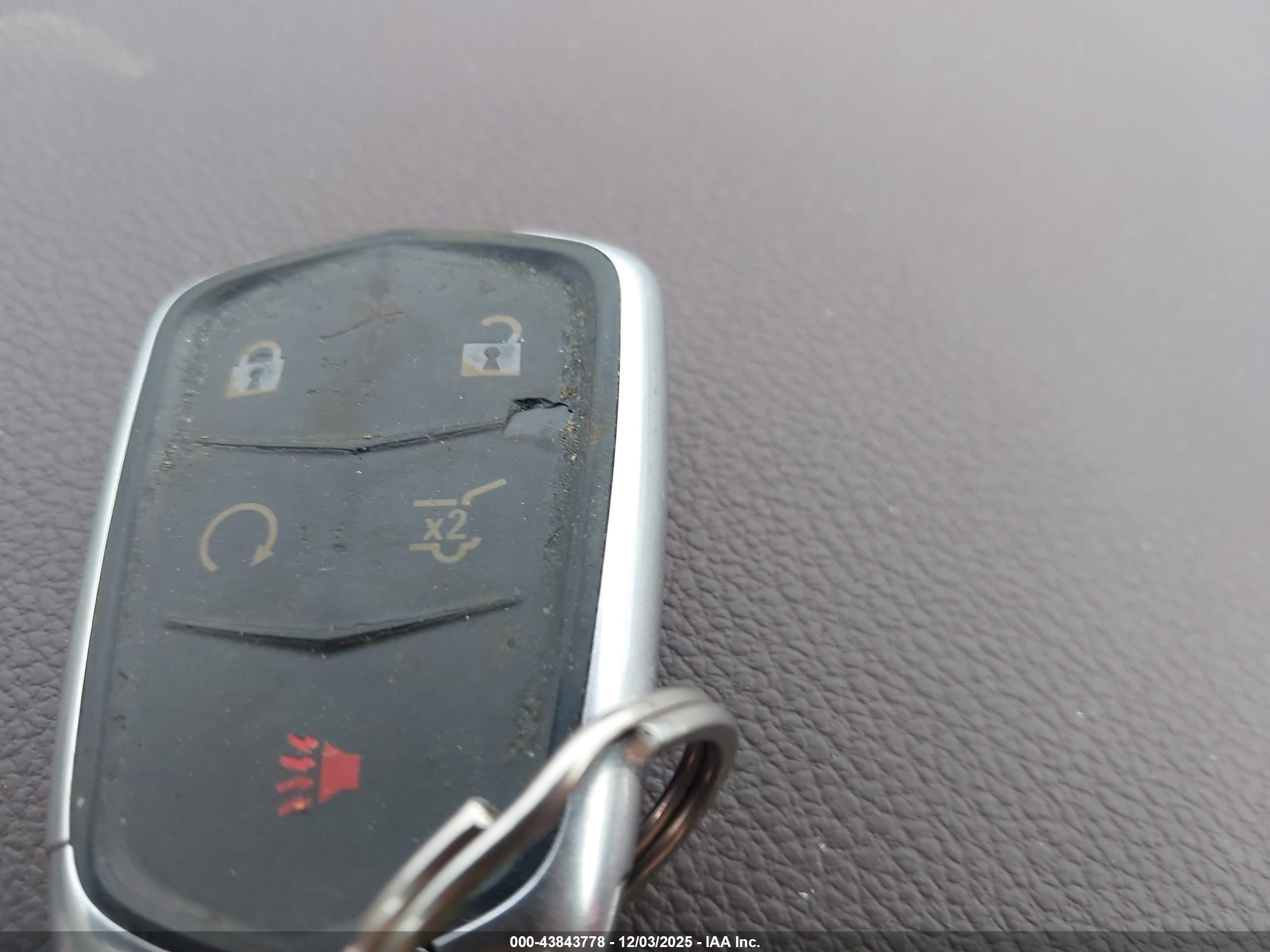 CADILLAC SRX image 11