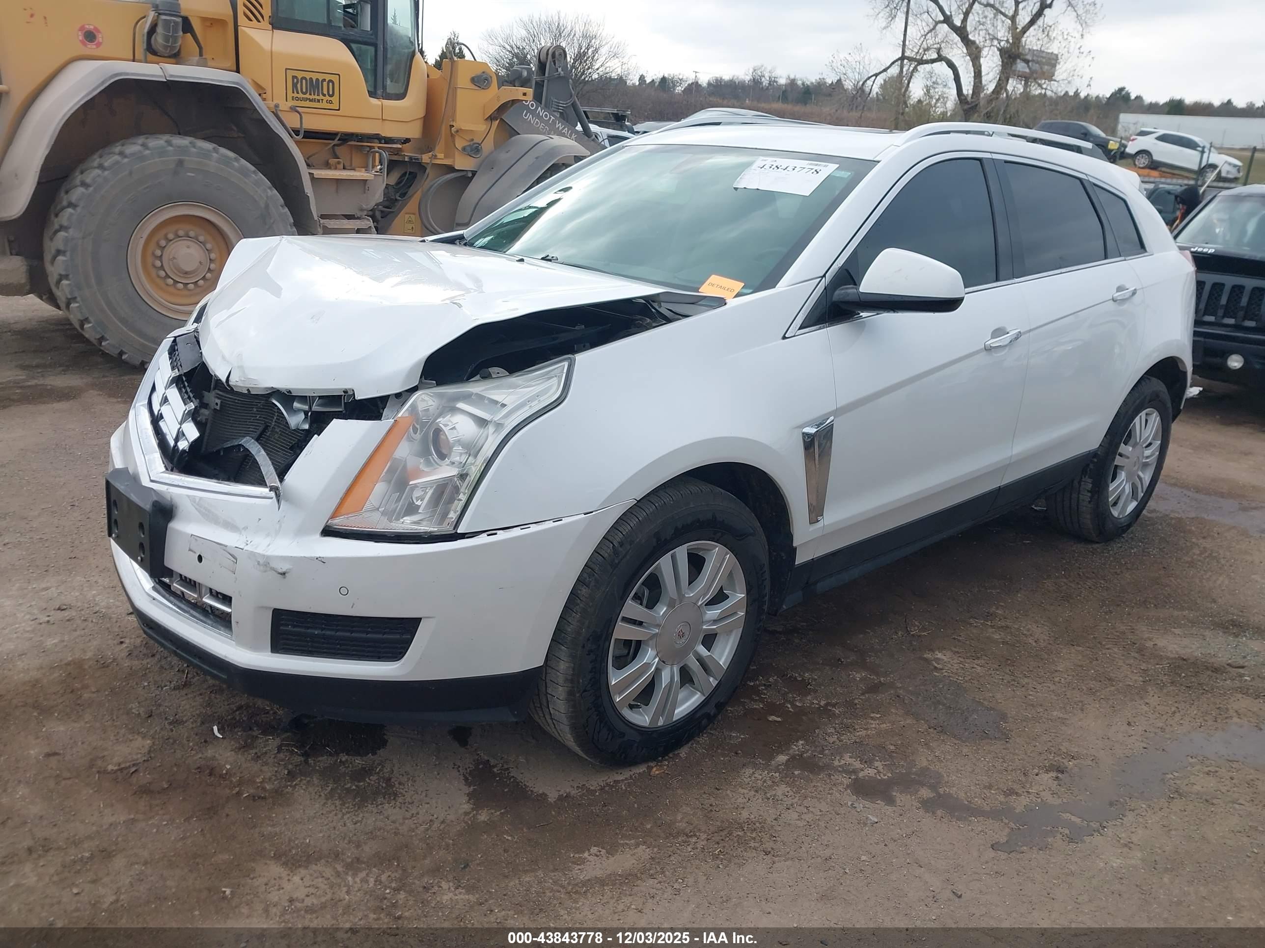 CADILLAC SRX image 2