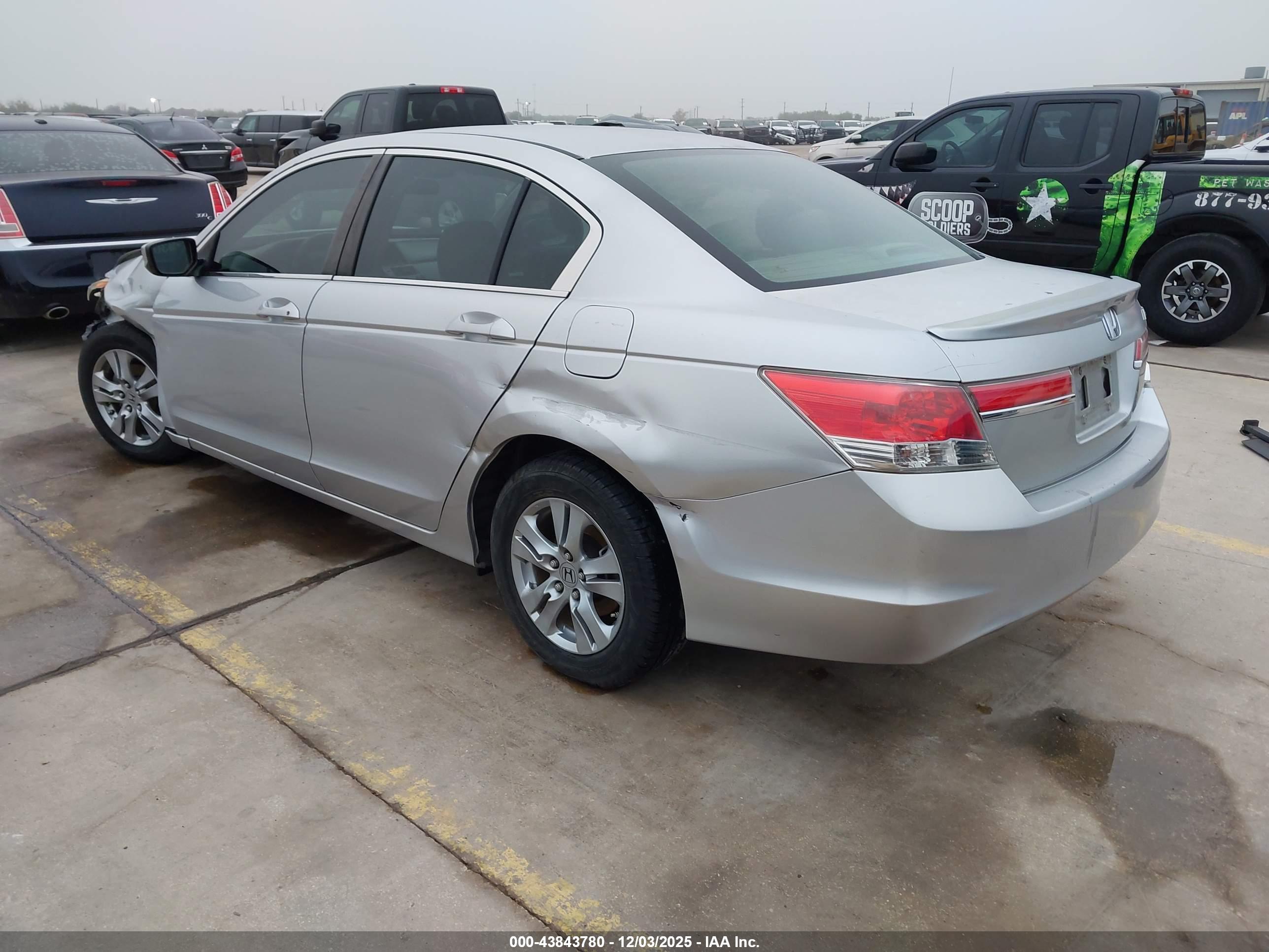 HONDA ACCORD image 3