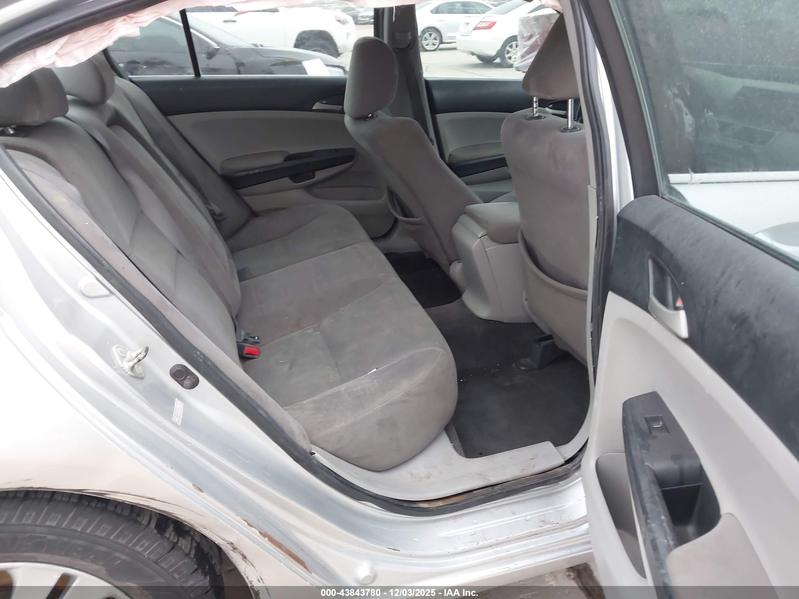 HONDA ACCORD image 8