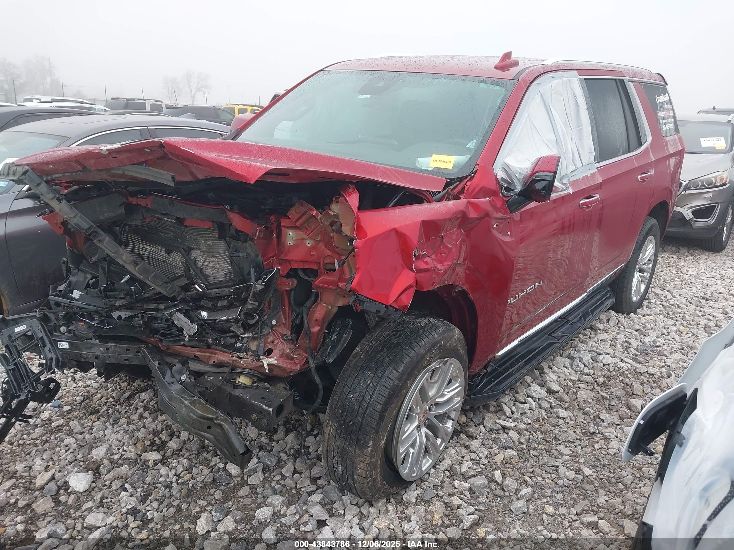 GMC YUKON image 2