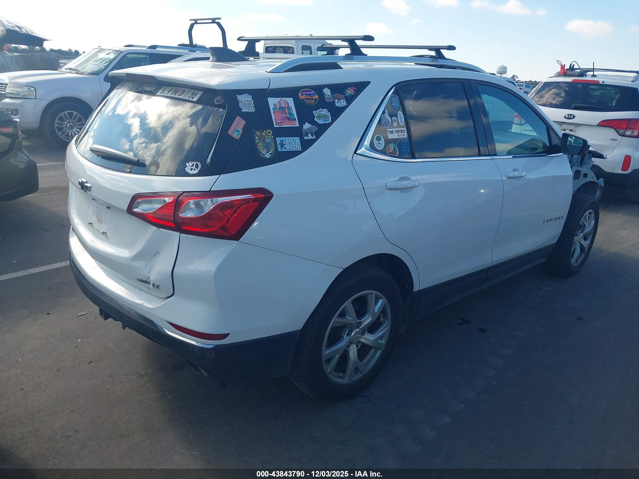 CHEVROLET EQUINOX image 4