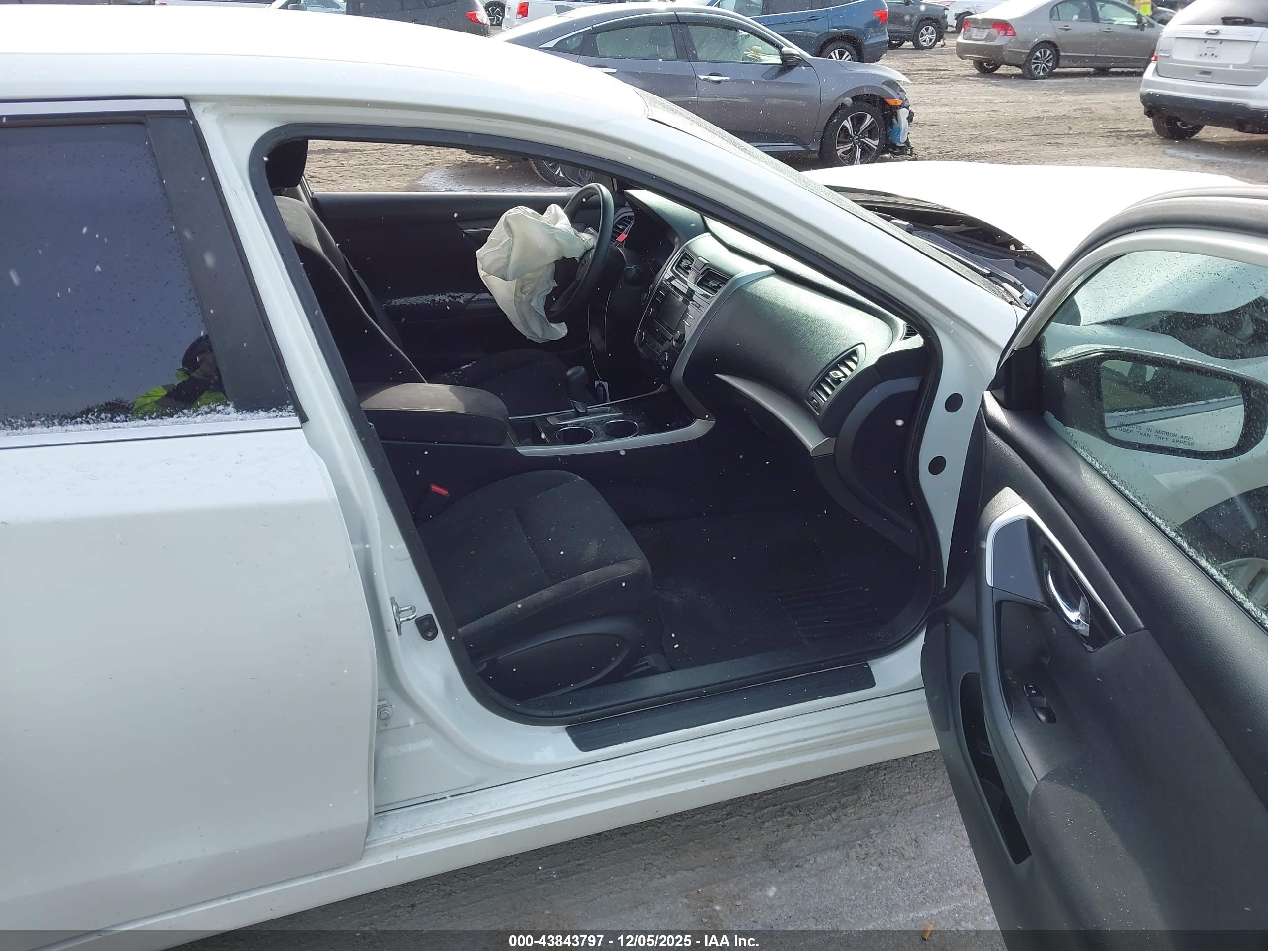 NISSAN ALTIMA image 5