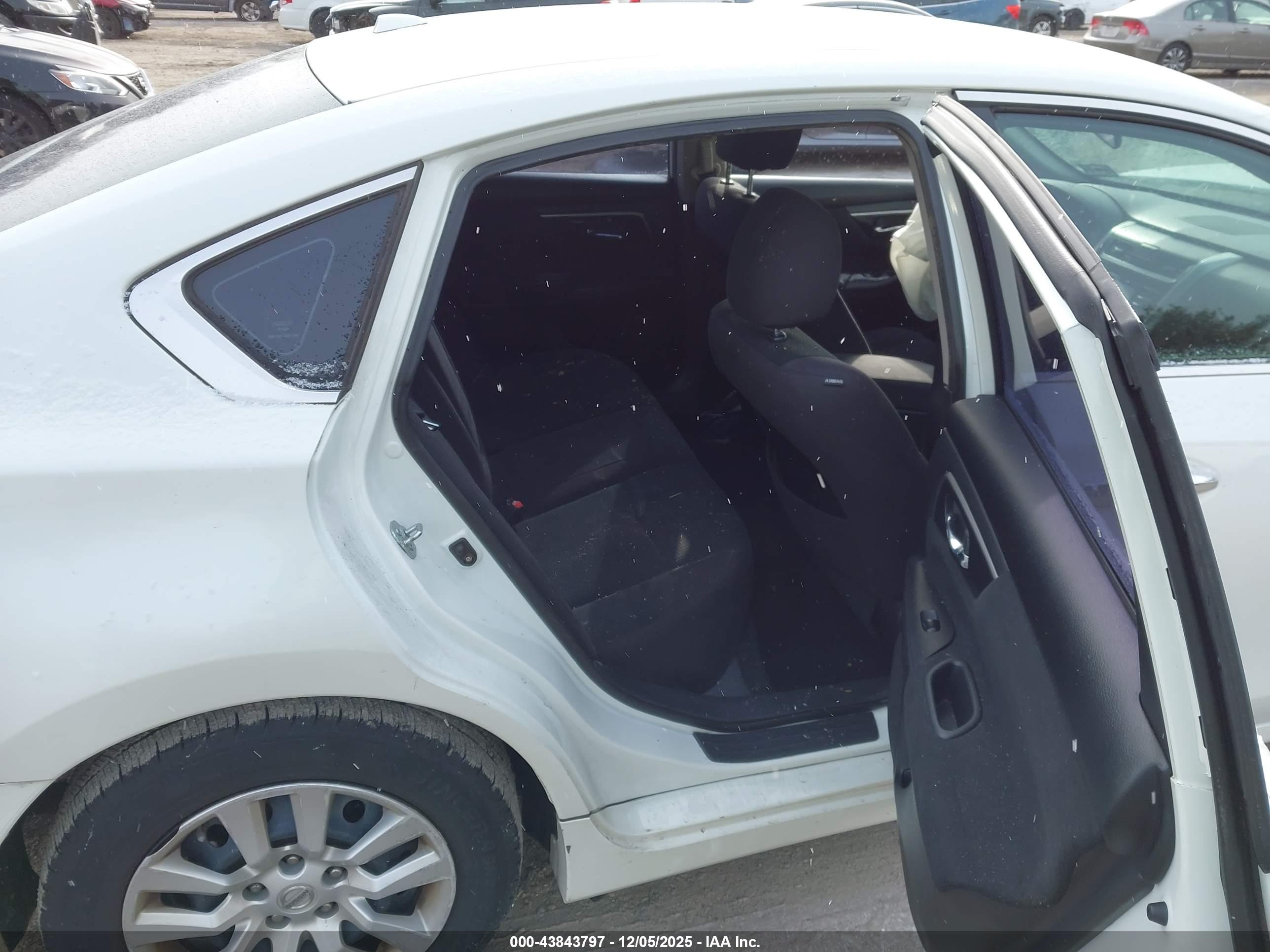 NISSAN ALTIMA image 8