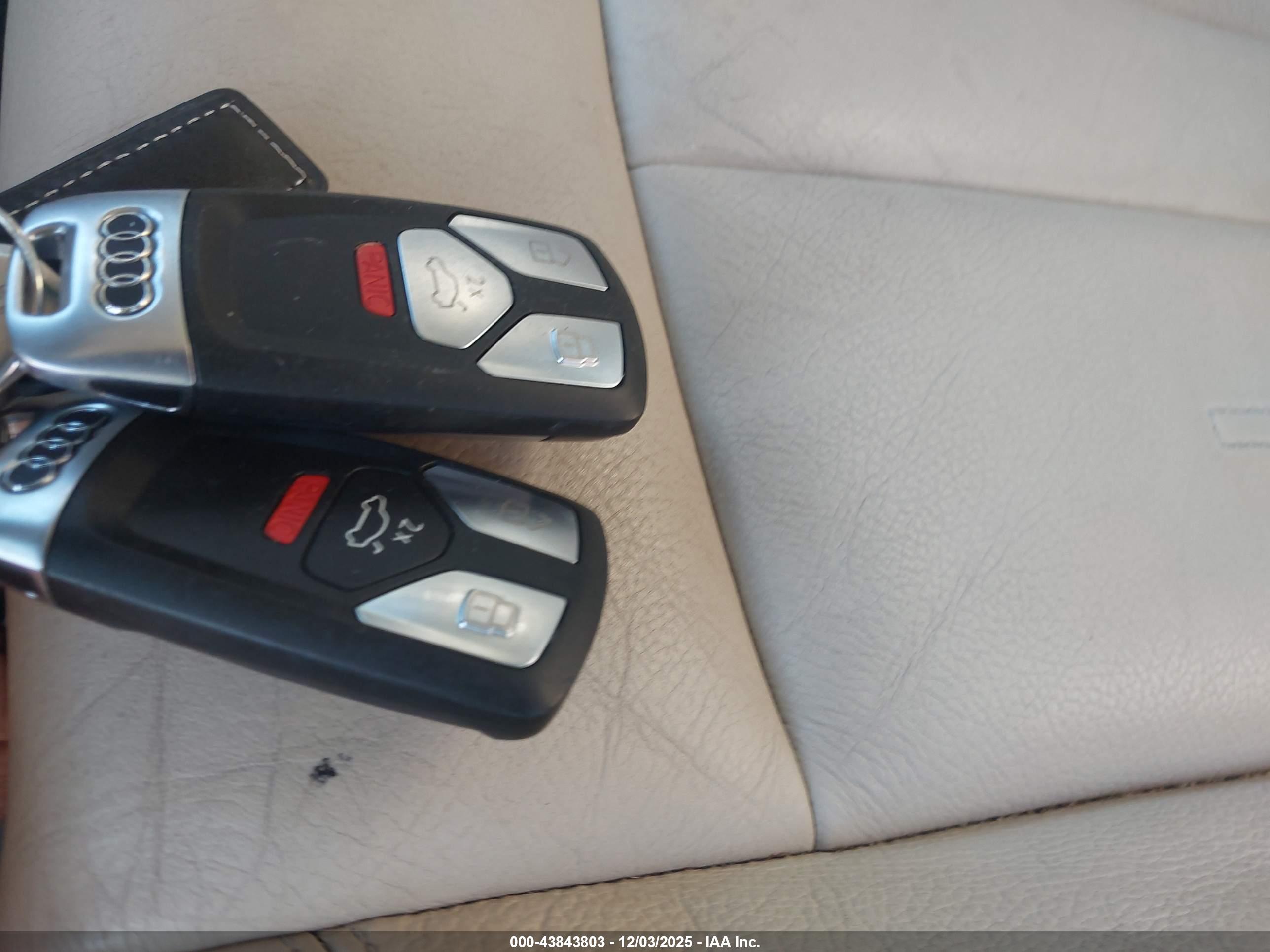 AUDI A4 image 11