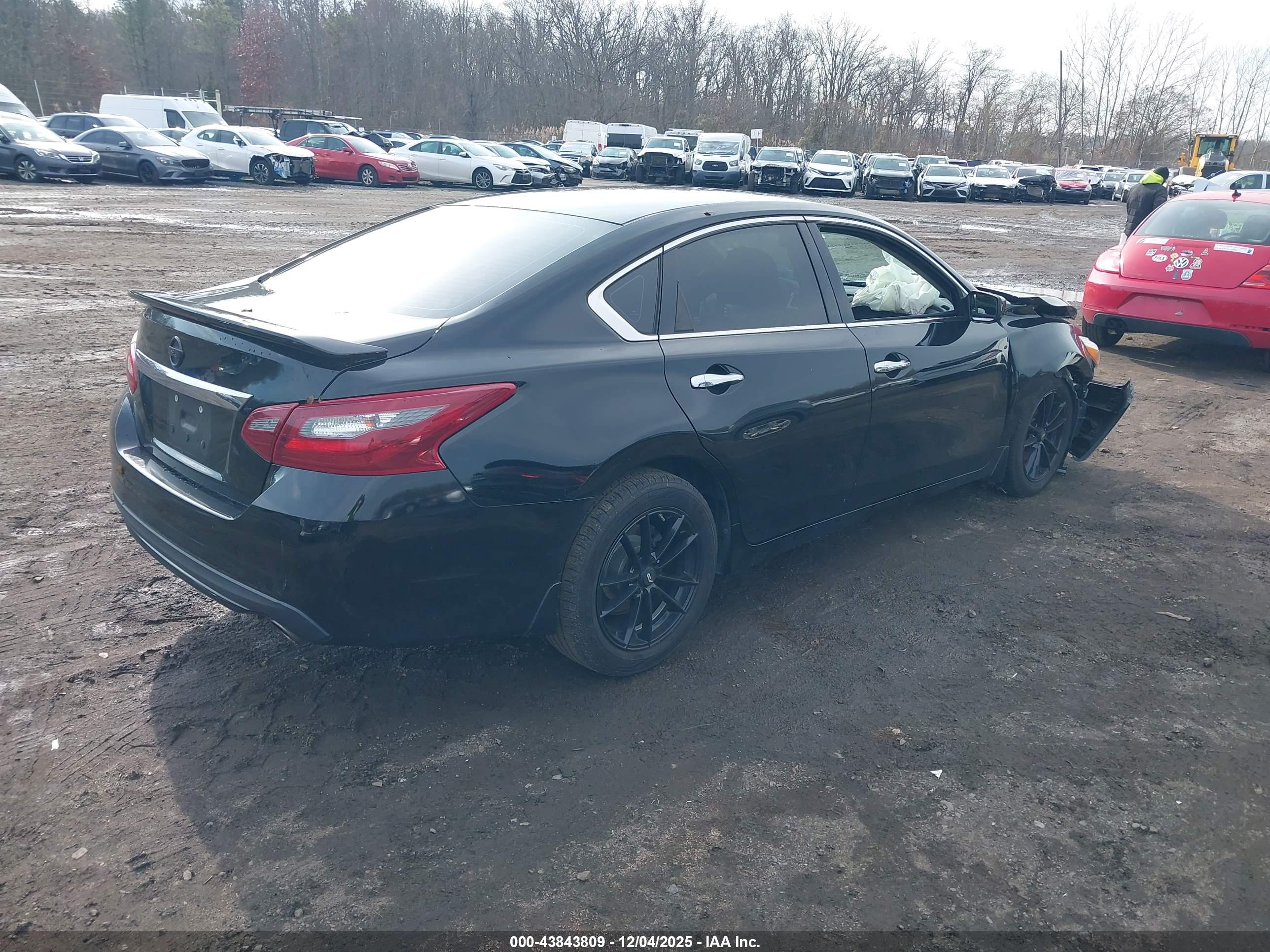 NISSAN ALTIMA image 4