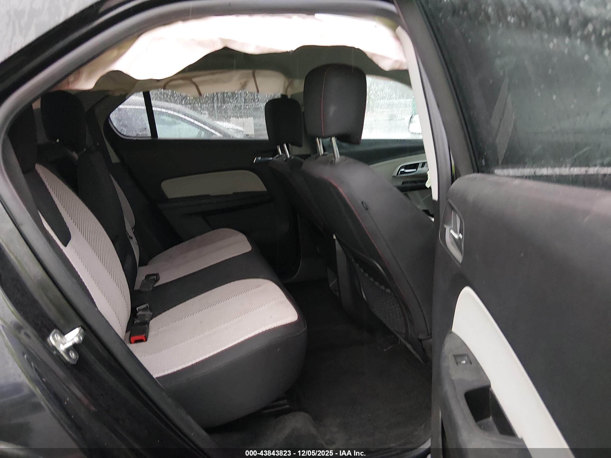 CHEVROLET EQUINOX image 8