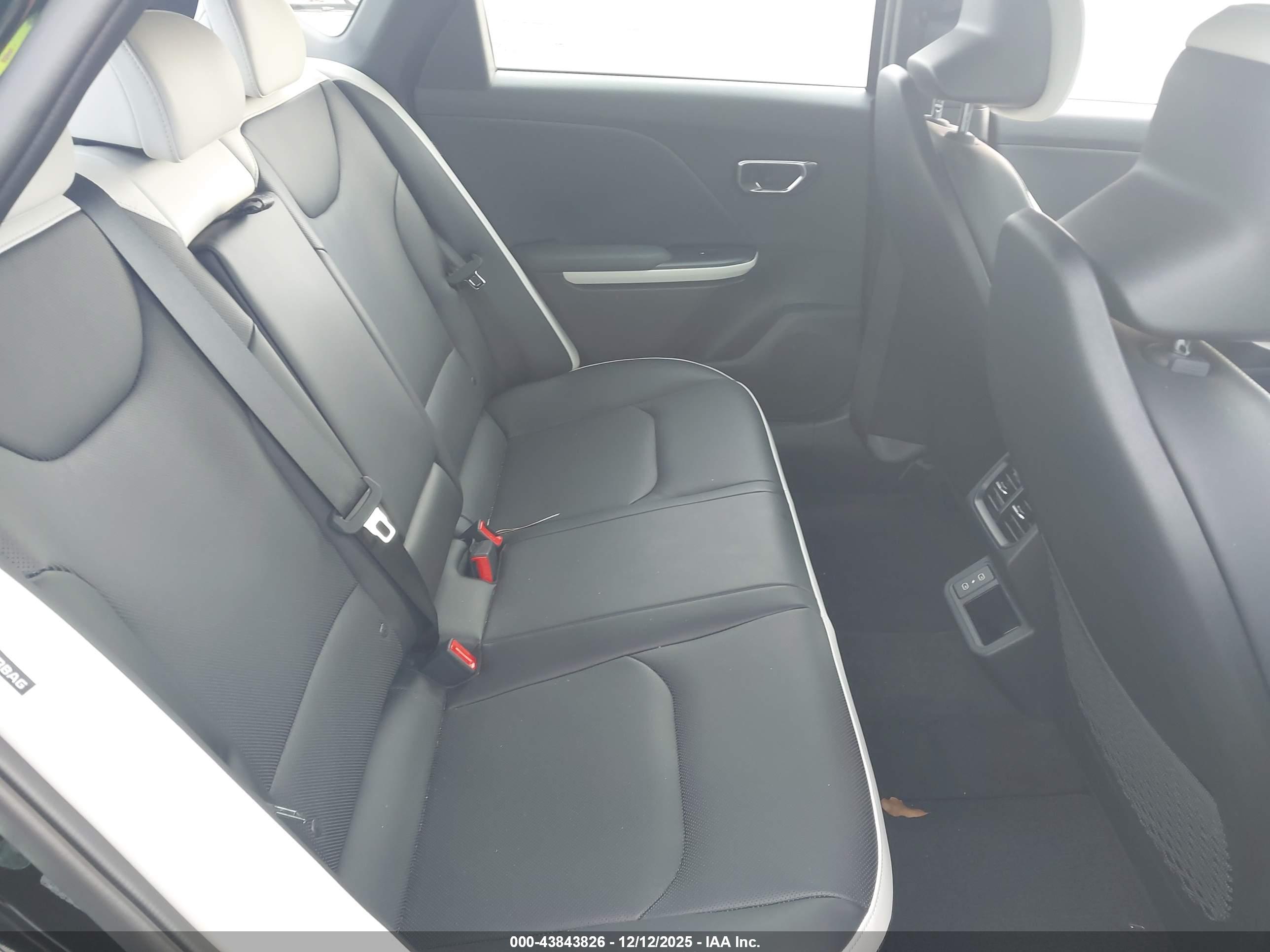KIA K4 image 8
