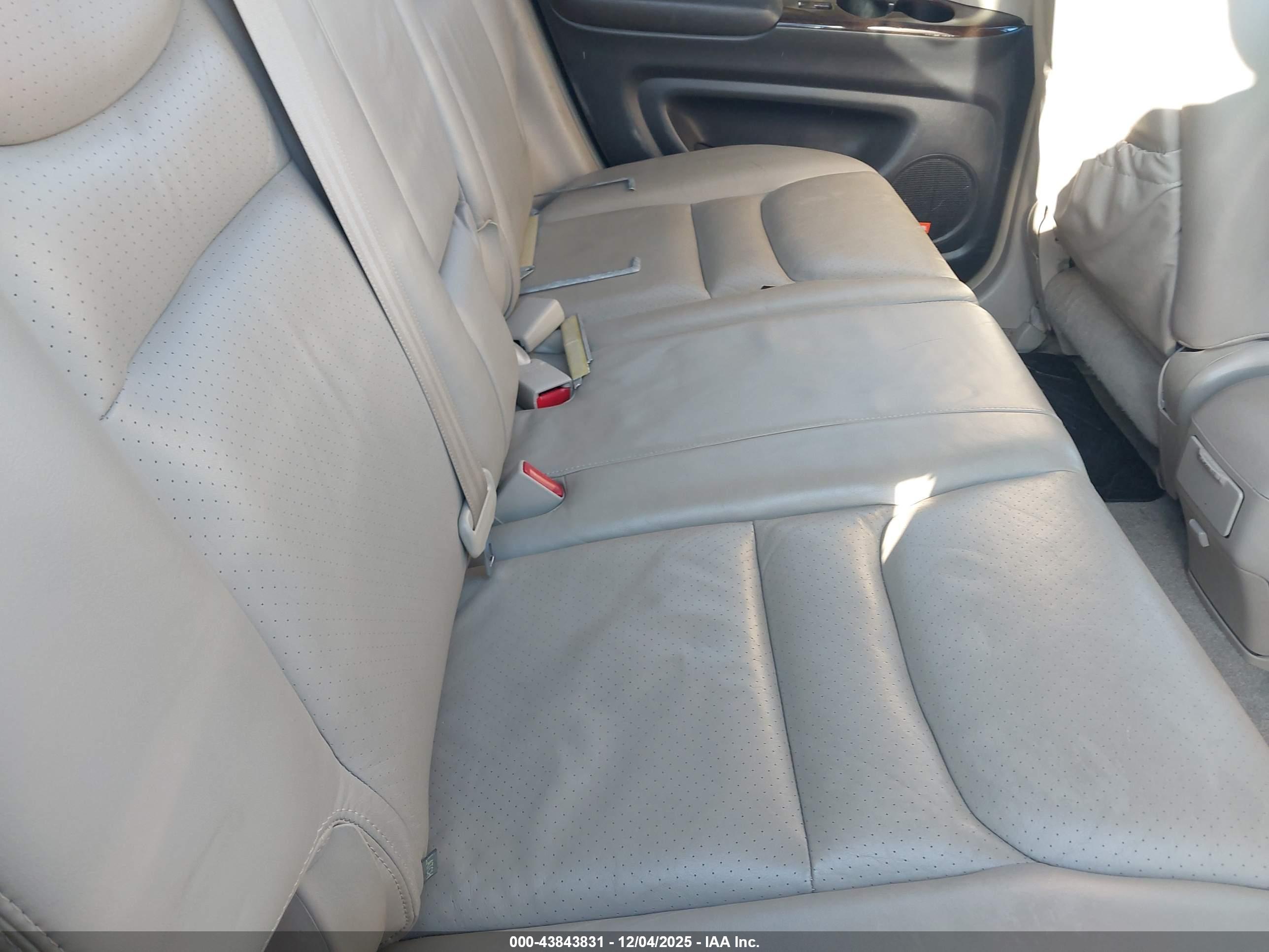TOYOTA HIGHLANDER image 8