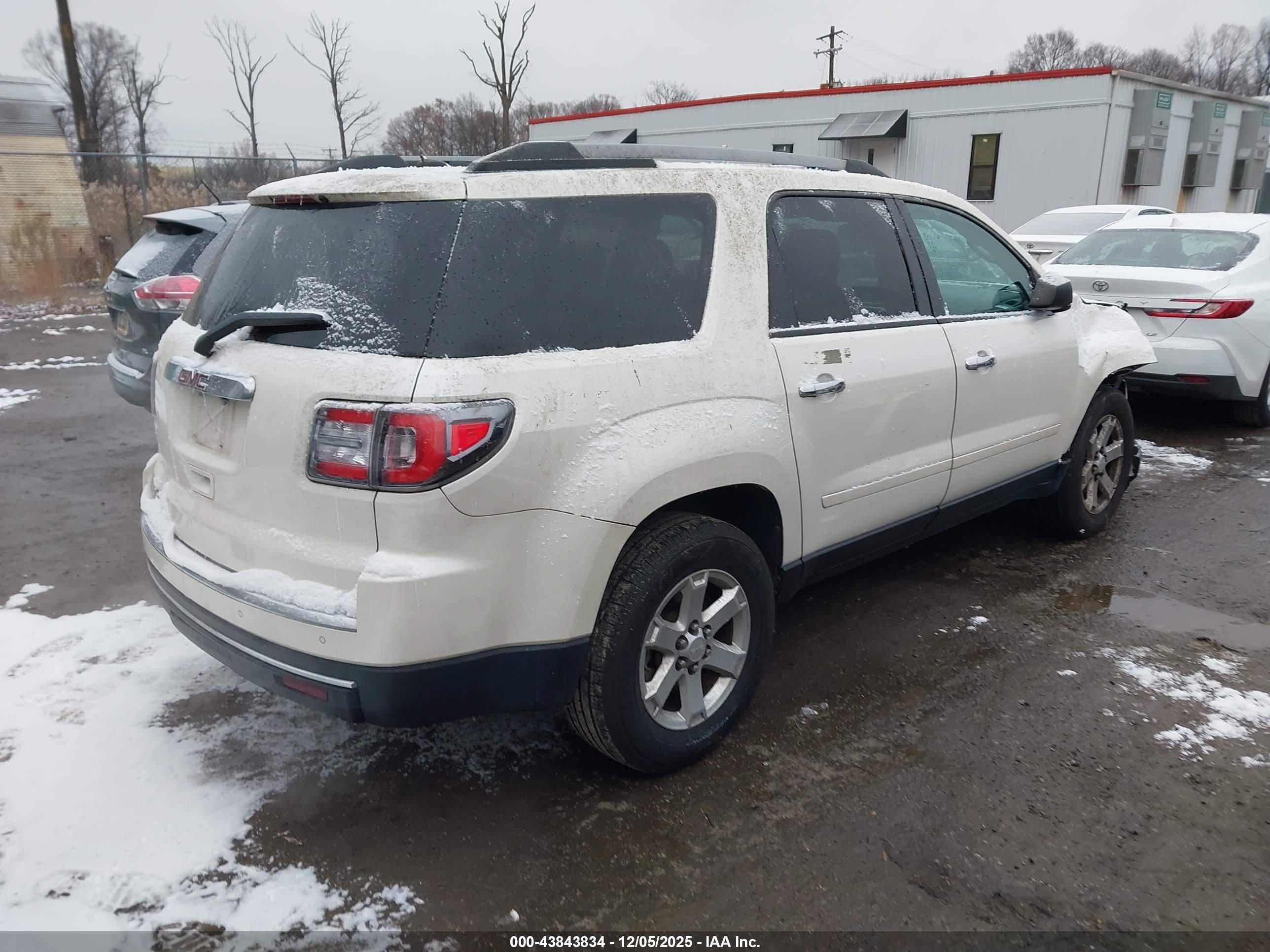 GMC ACADIA image 4