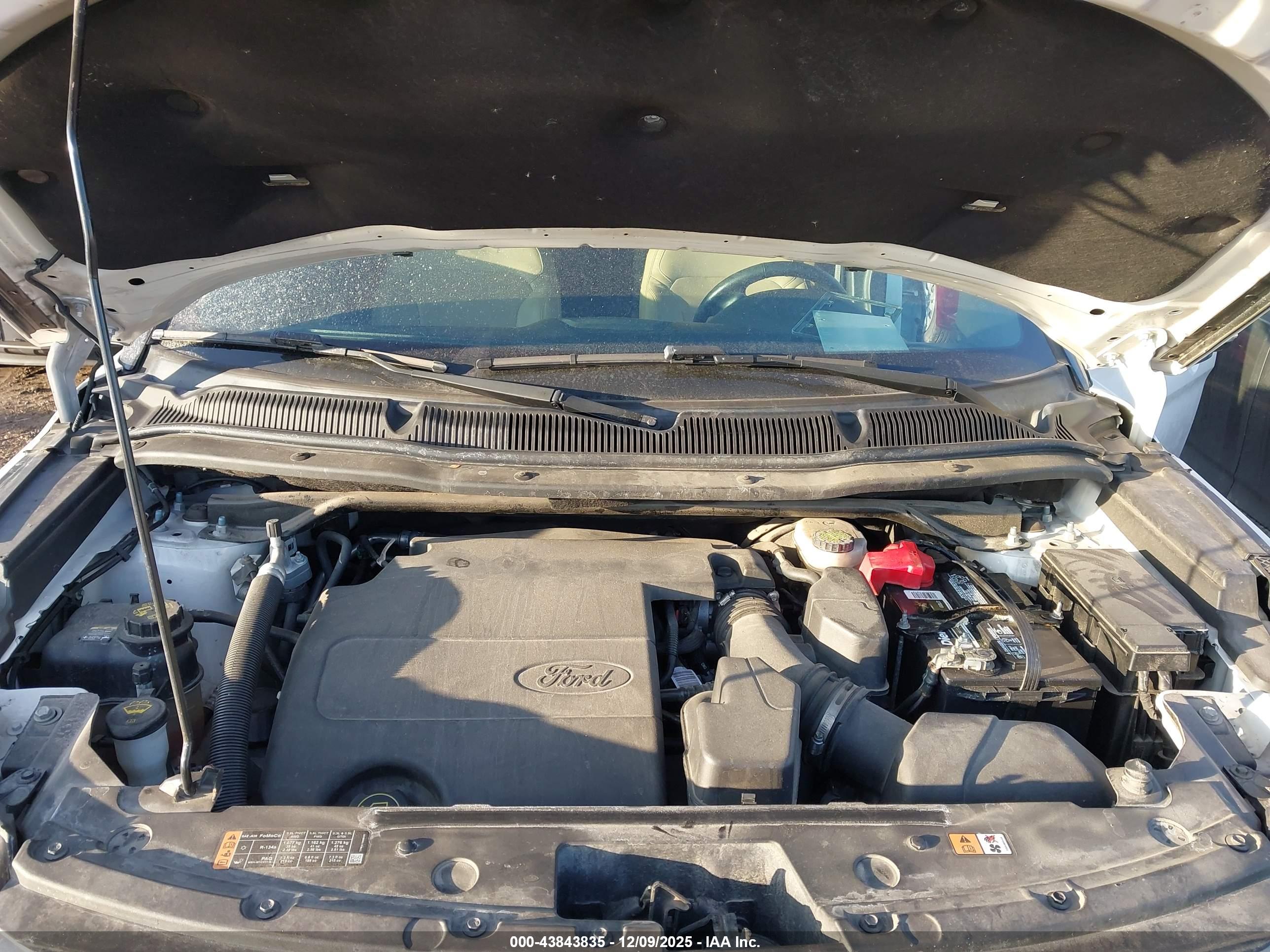 FORD EXPLORER image 10