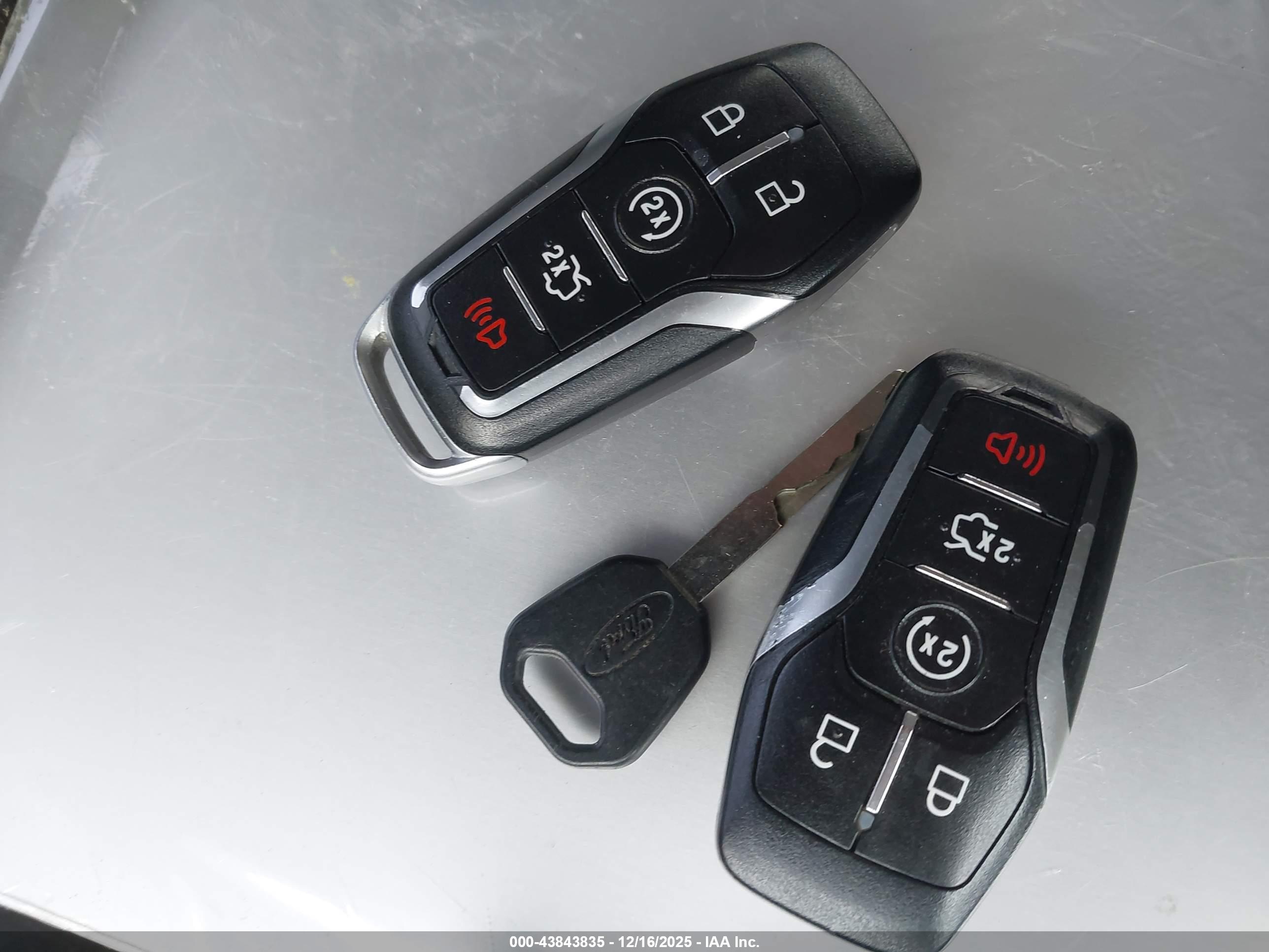 FORD EXPLORER image 11