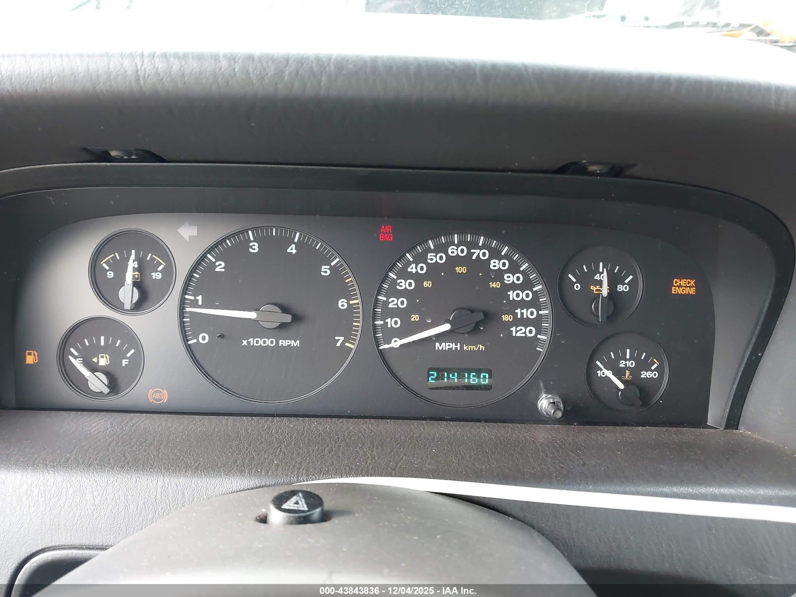 JEEP GRAND image 7