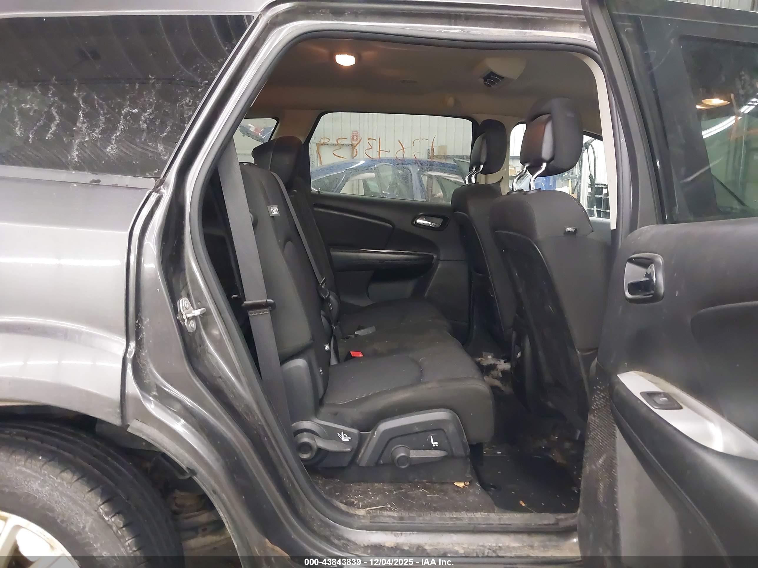 DODGE JOURNEY image 8