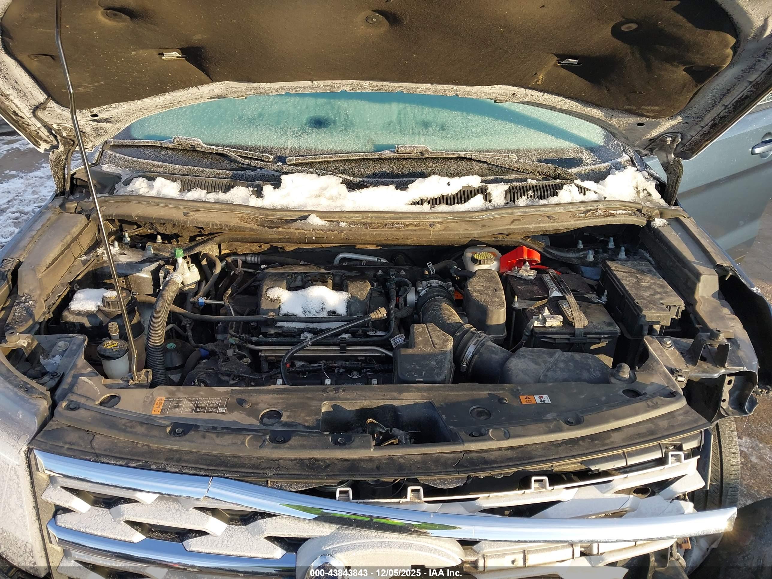 FORD EXPLORER image 10