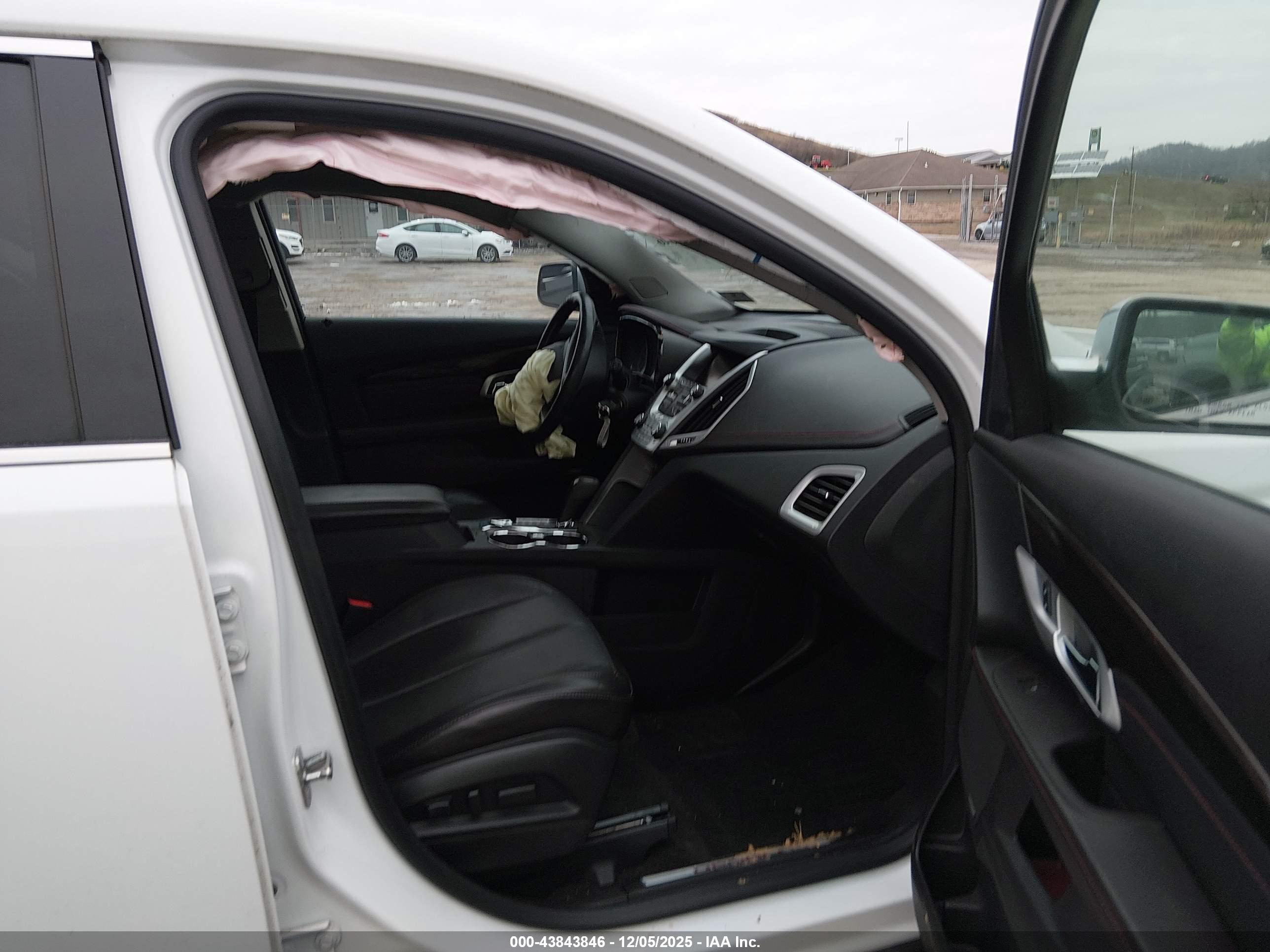 GMC TERRAIN image 5
