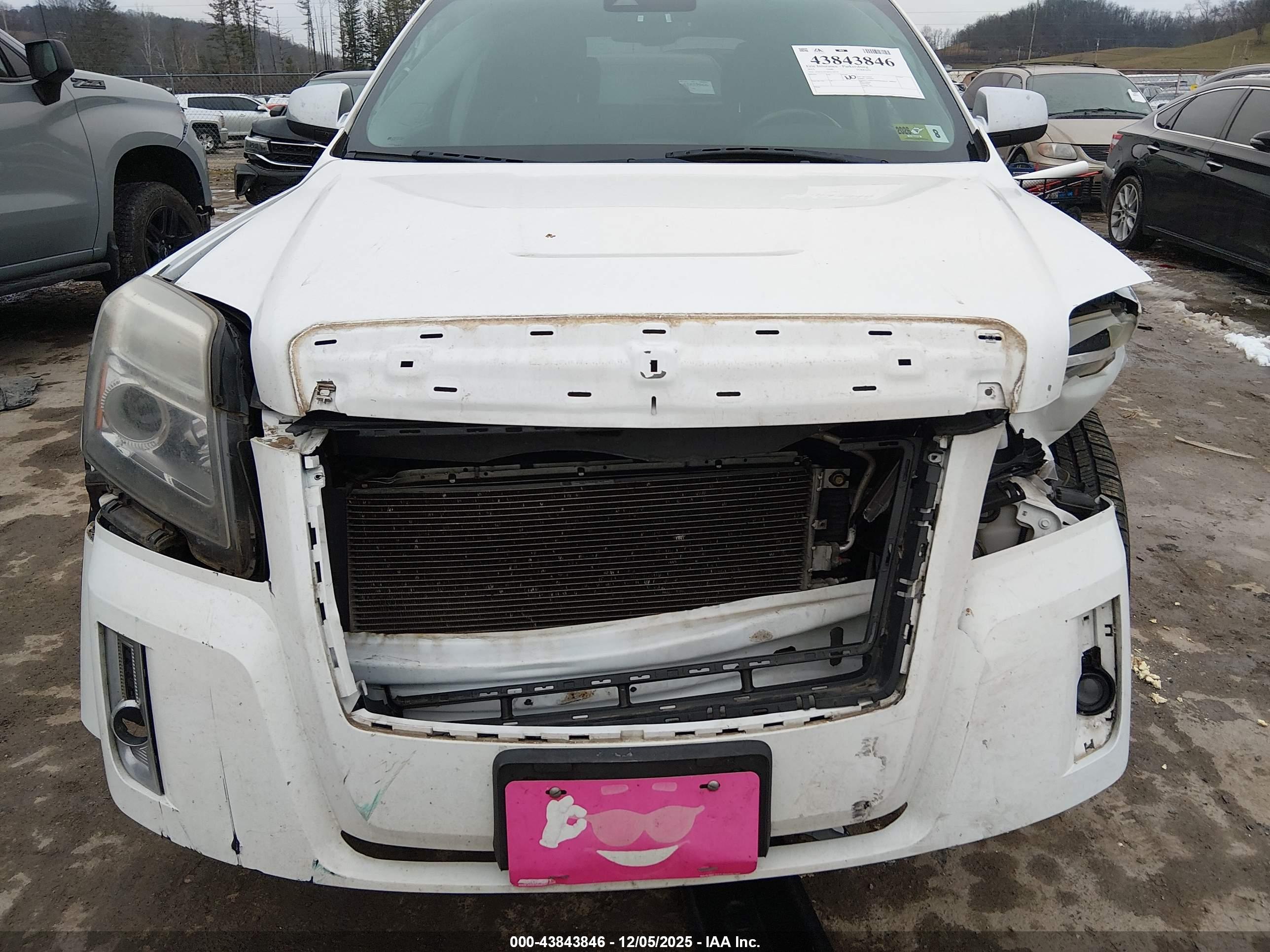 GMC TERRAIN image 6