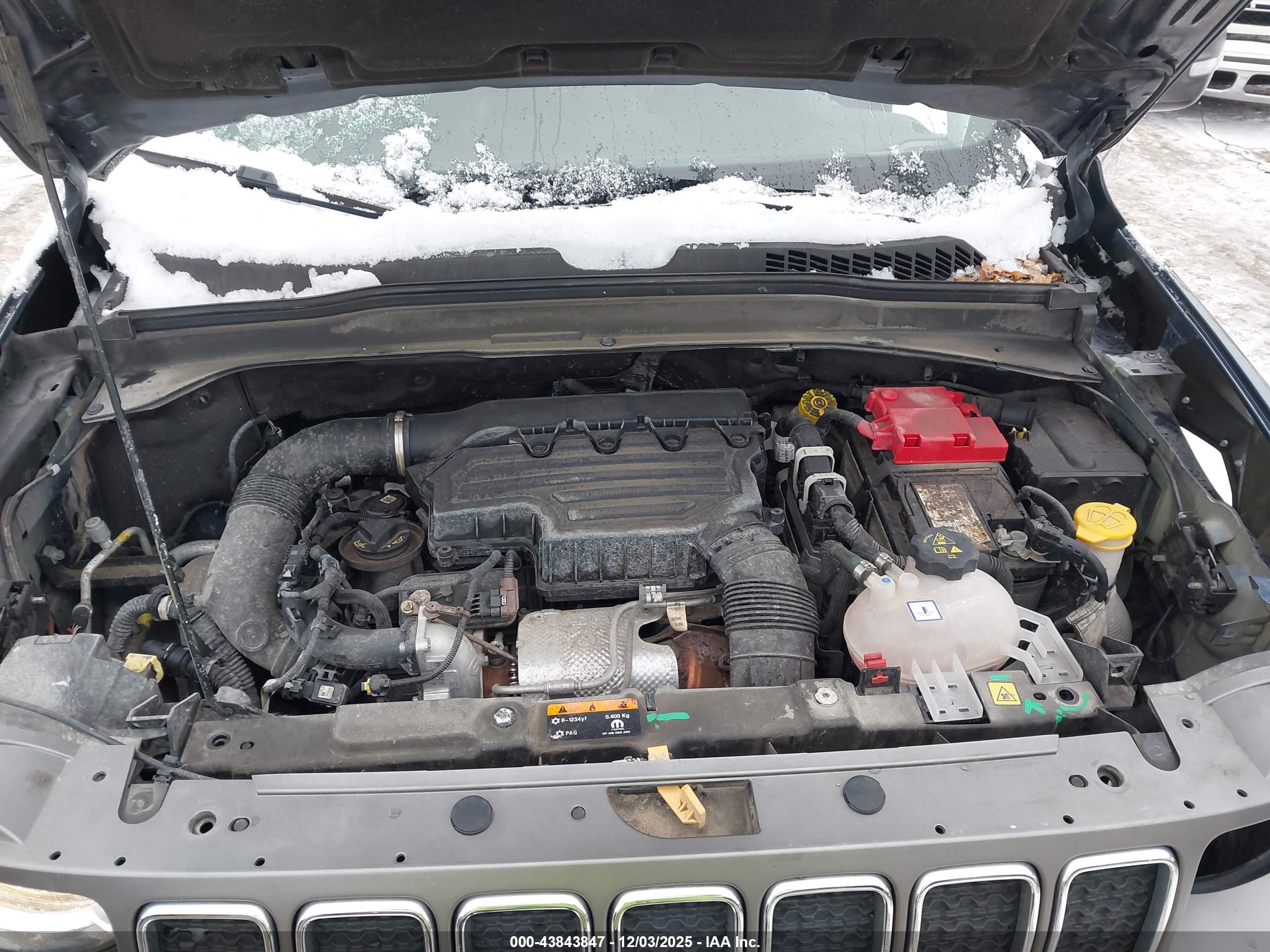 JEEP RENEGADE image 10
