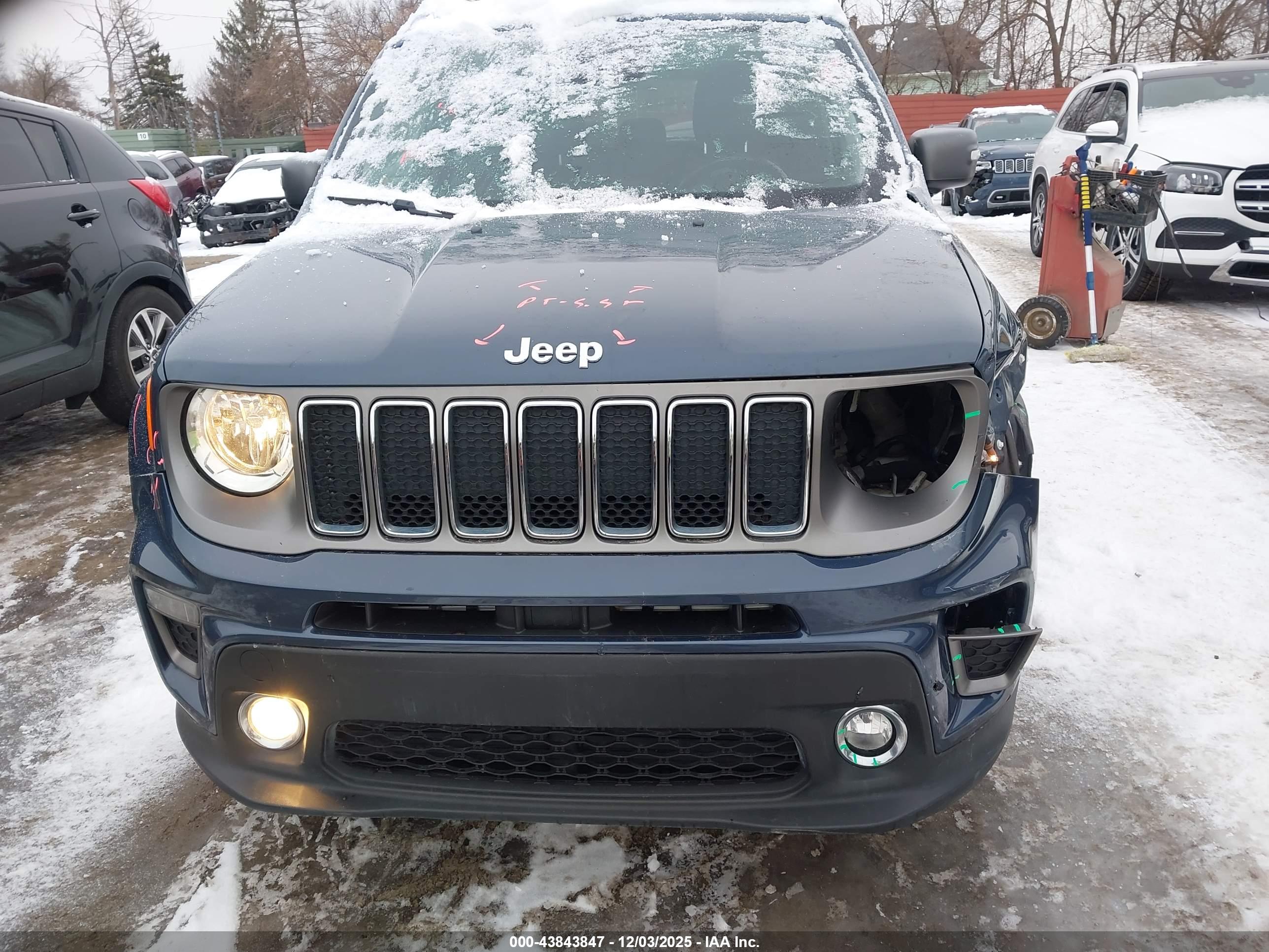 JEEP RENEGADE image 6