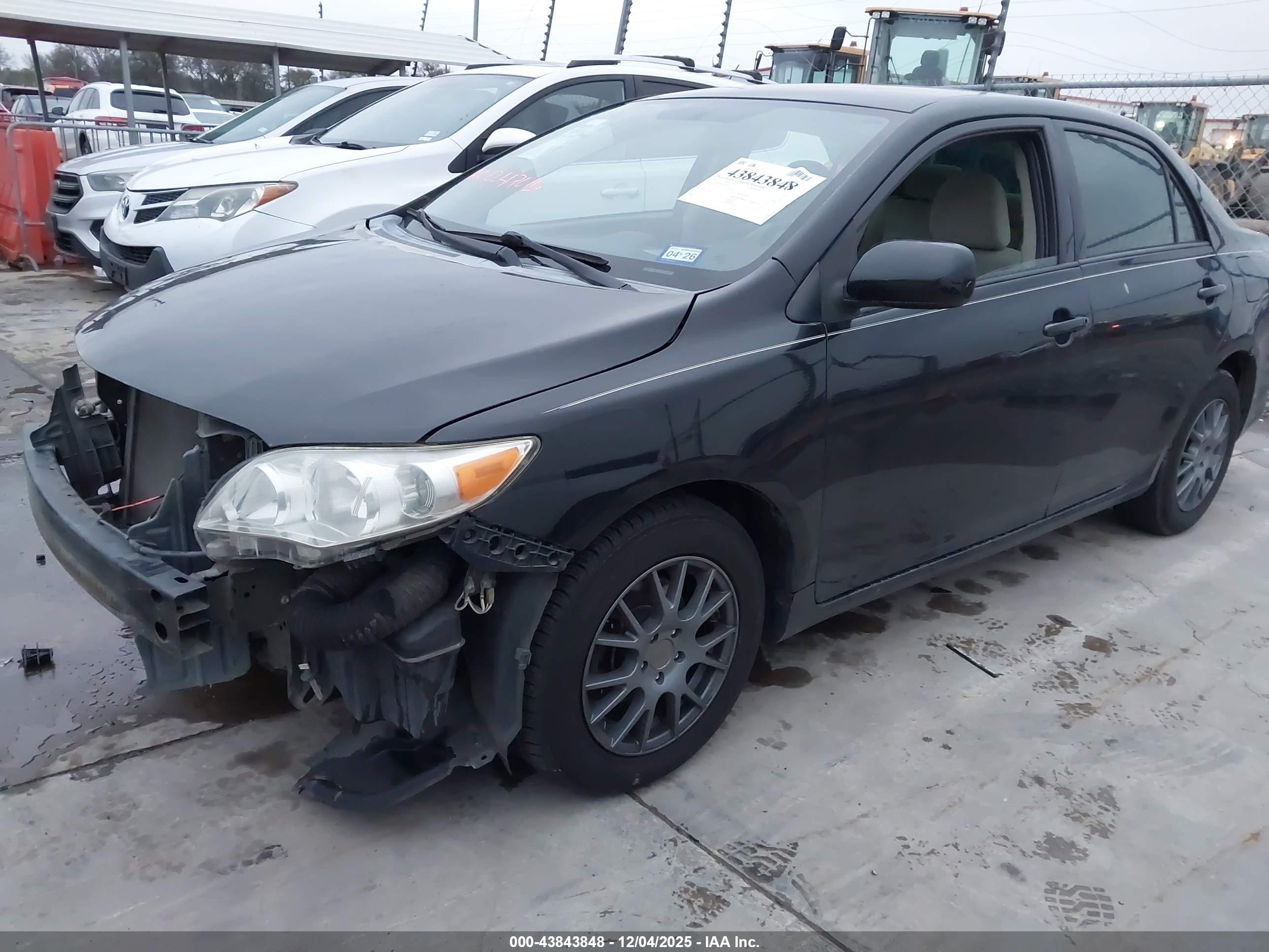 TOYOTA COROLLA image 2