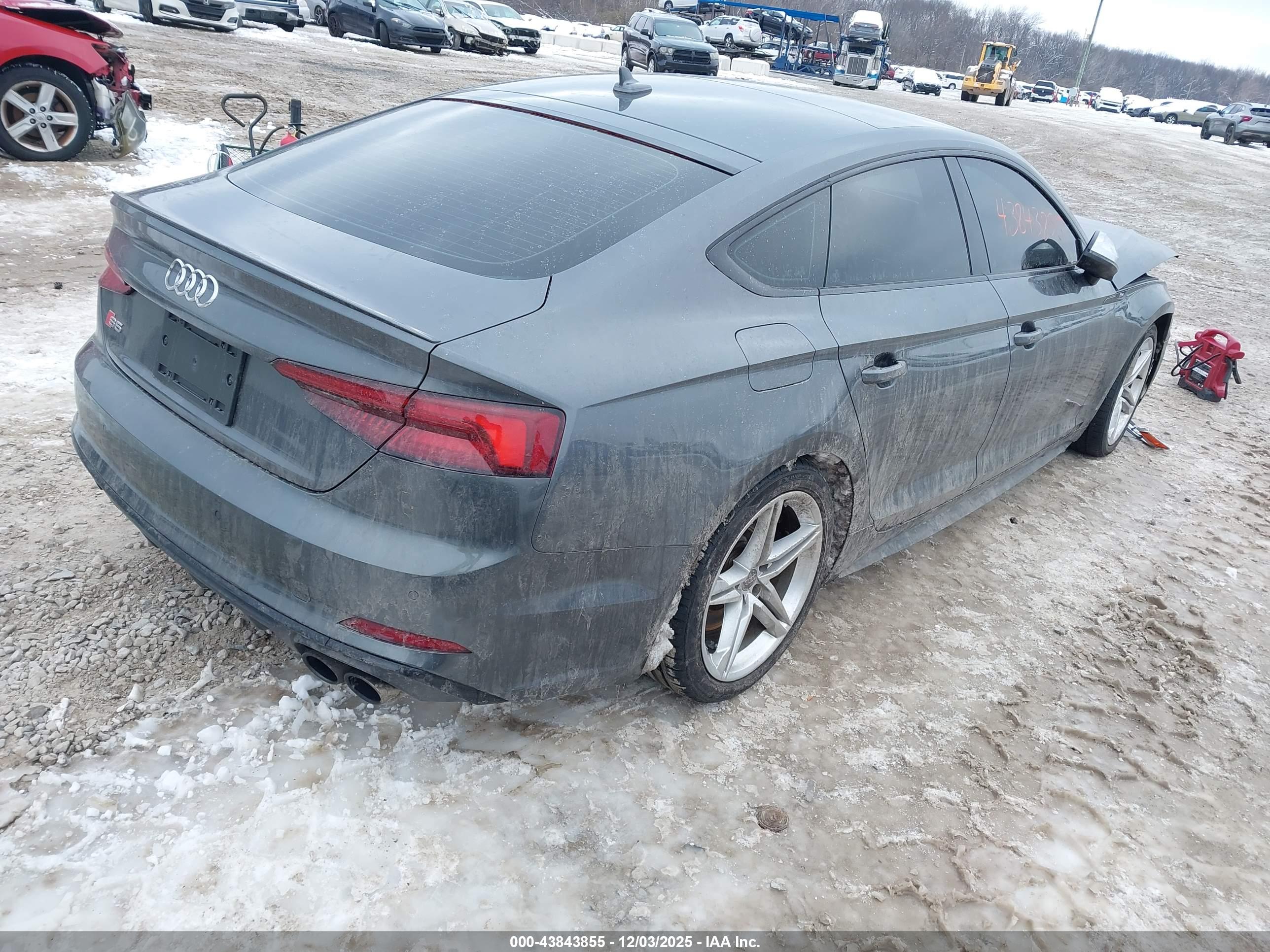AUDI S5 image 4